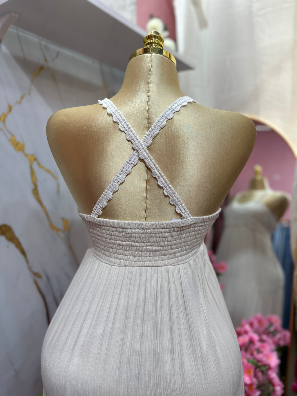 Vestido Maxi blanco con corpiño de encaje de tirantes finos