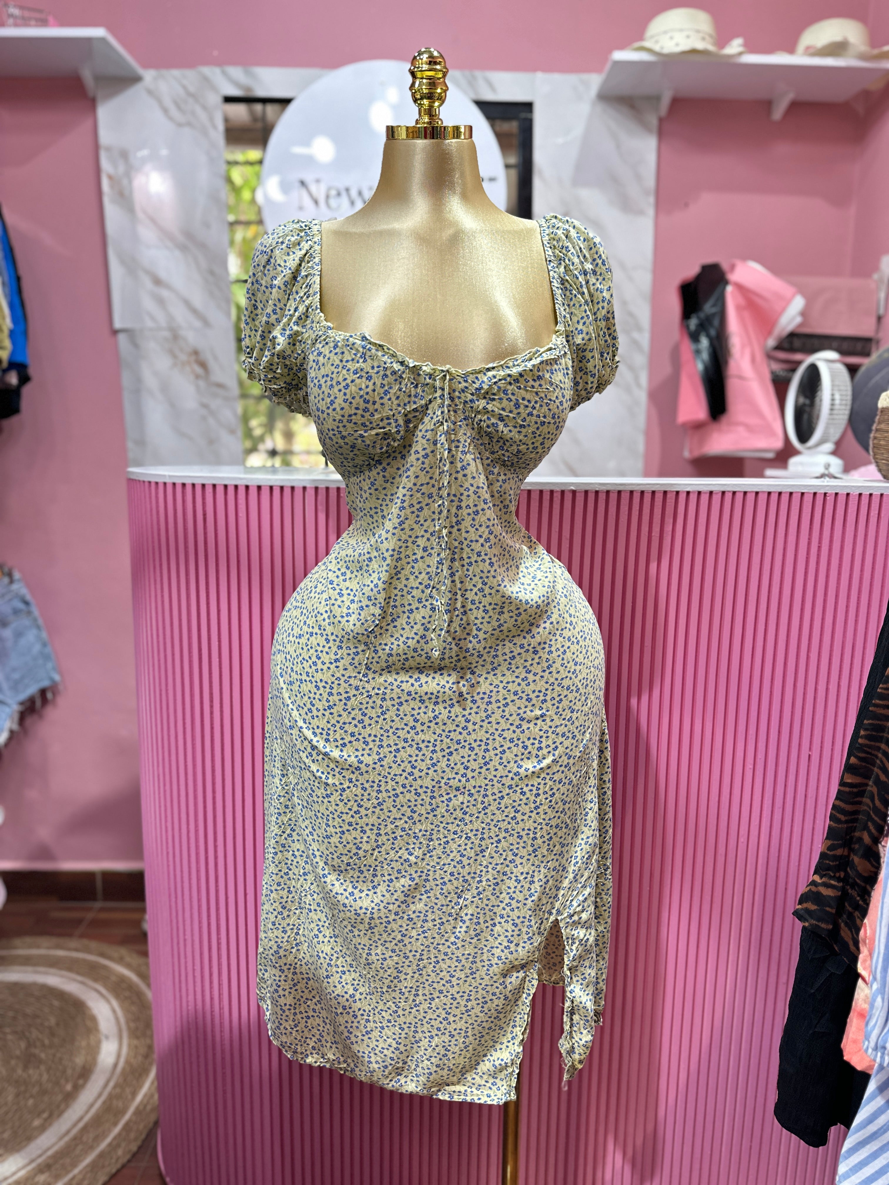 Vestido Midi largo con estampado floral y abertura lateral