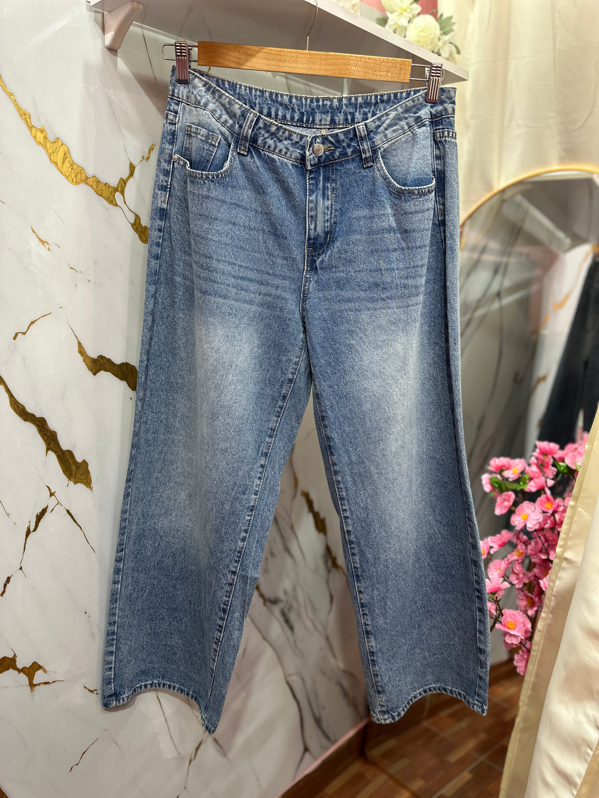 Pantalón SHEIN de mezclilla de corte relajado de tiro alto