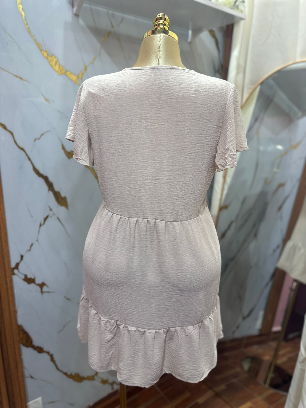 Vestido corto SHEIN casual con cuello en V de mangas cortas