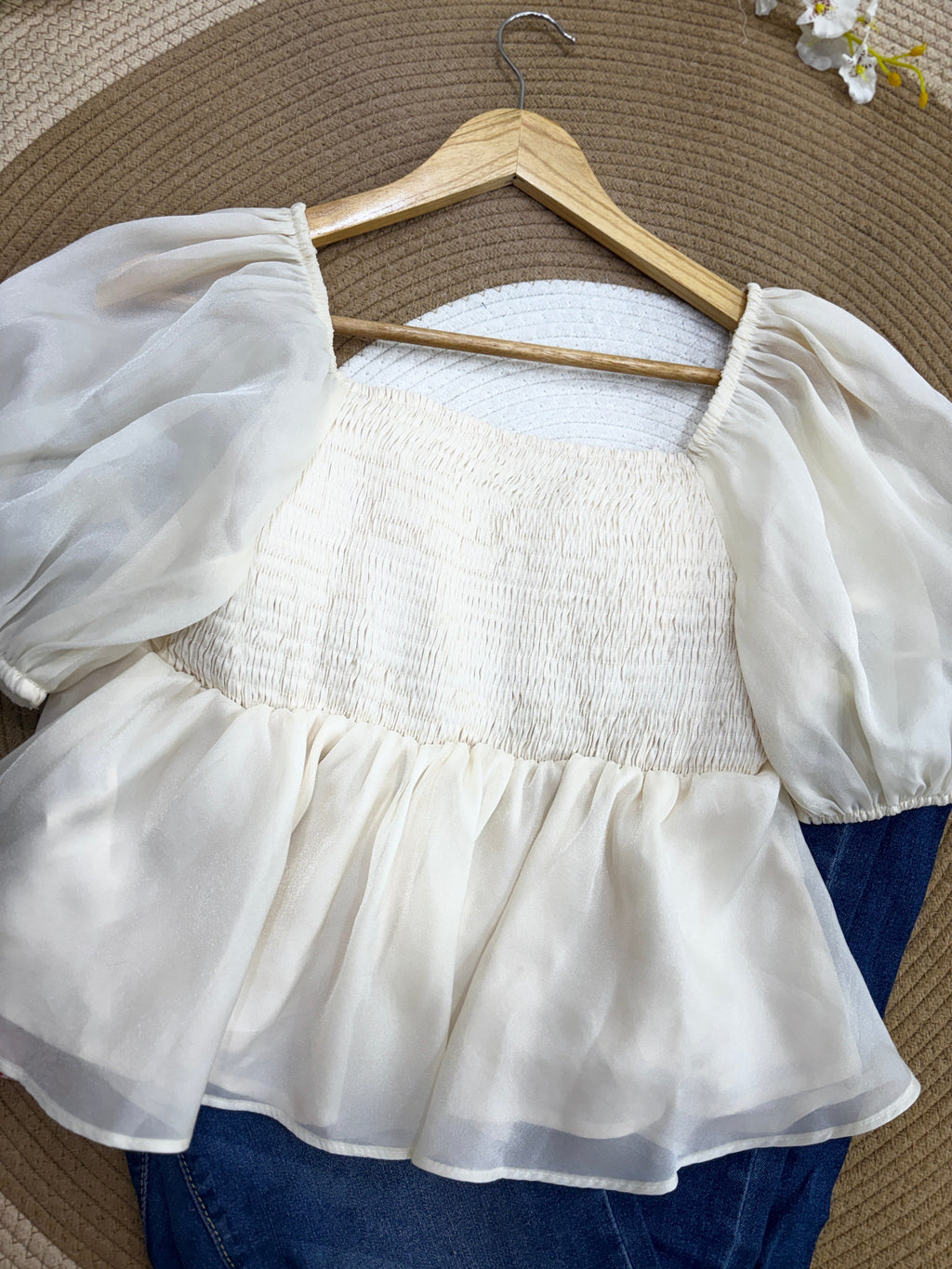 Blusa coquette con mangas corta bombachas transparente
