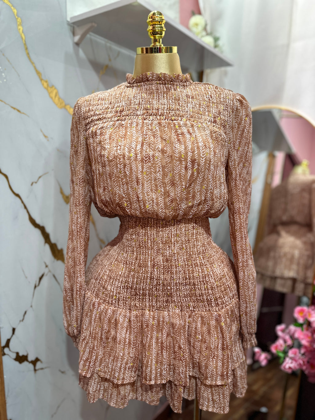 Vestido corto manga larga