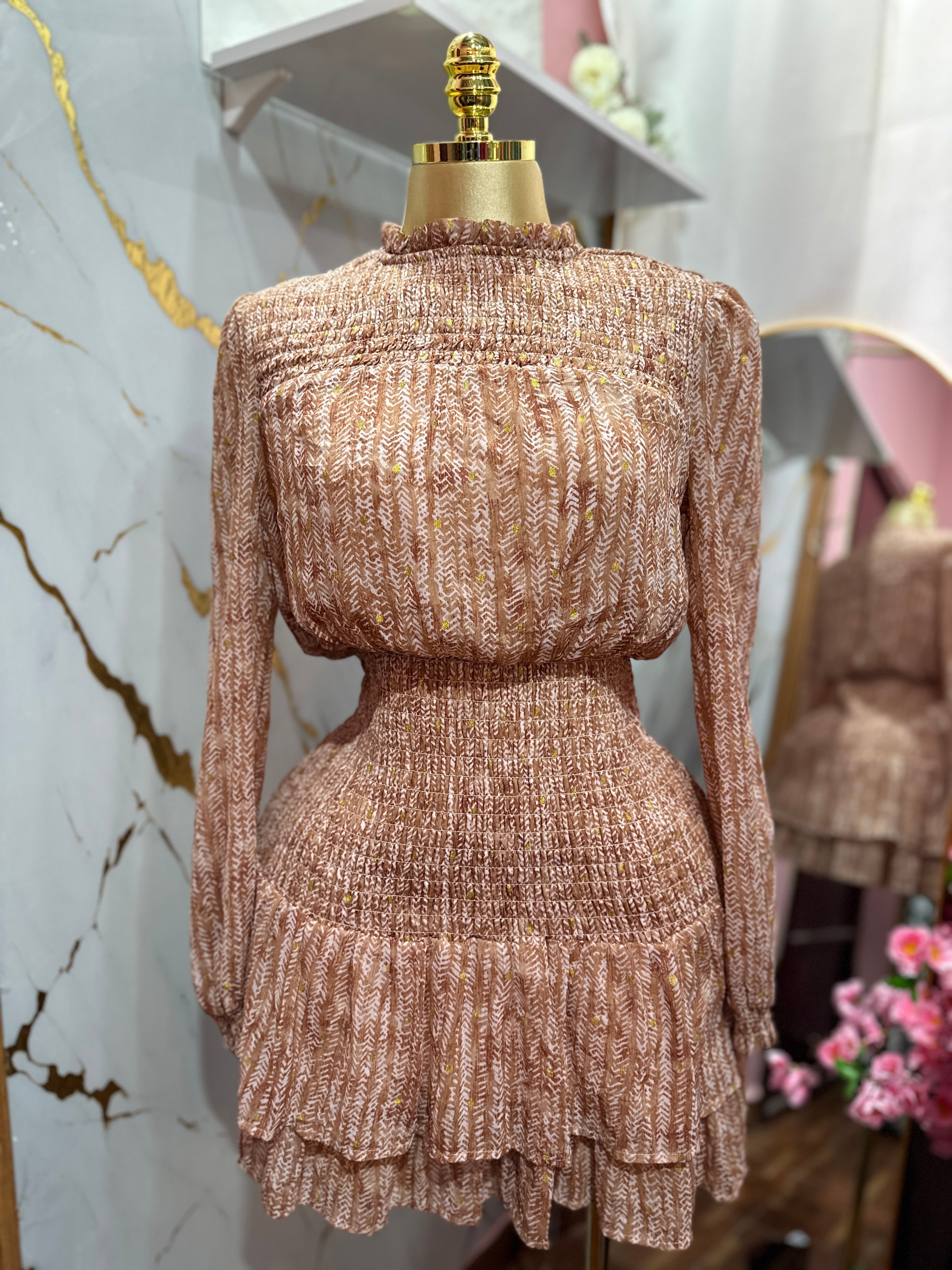 Vestido corto manga larga