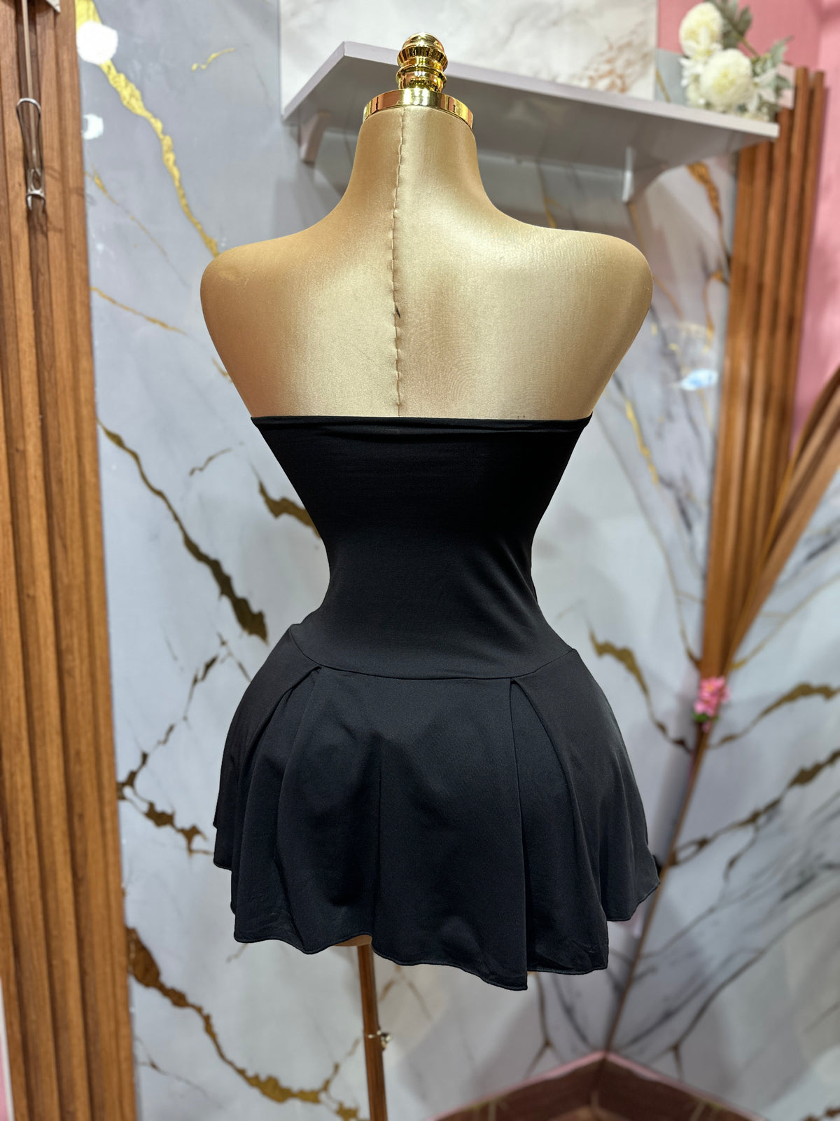 Vestido en tendencia estilo globo con delicado lazo blanco en el pecho