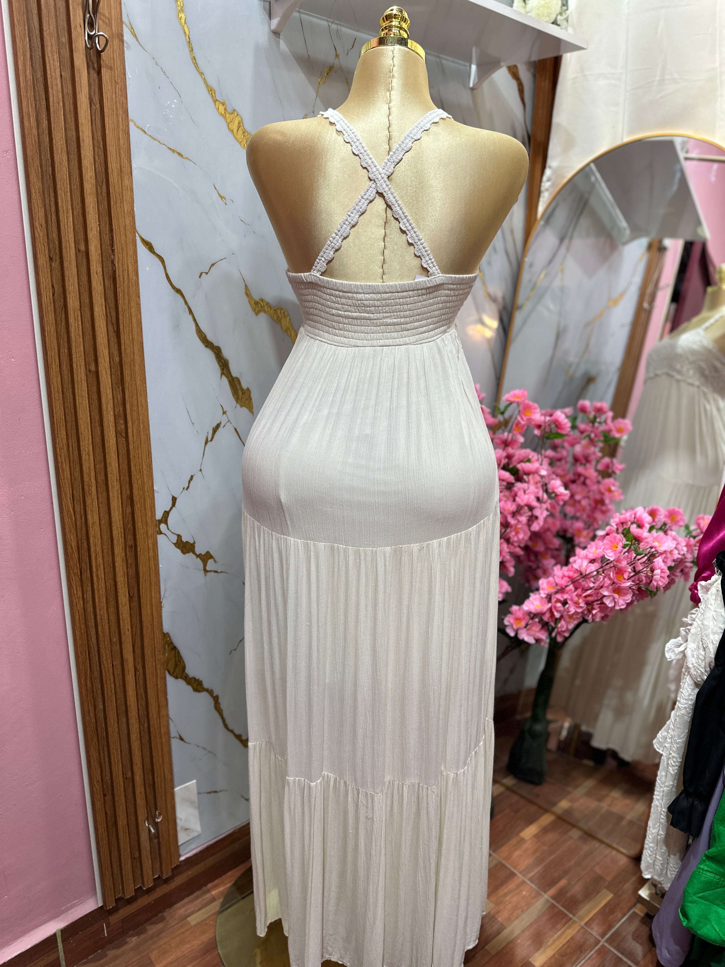 Vestido Maxi blanco con corpiño de encaje de tirantes finos