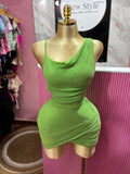 Vestido corto ajustado con drapeado