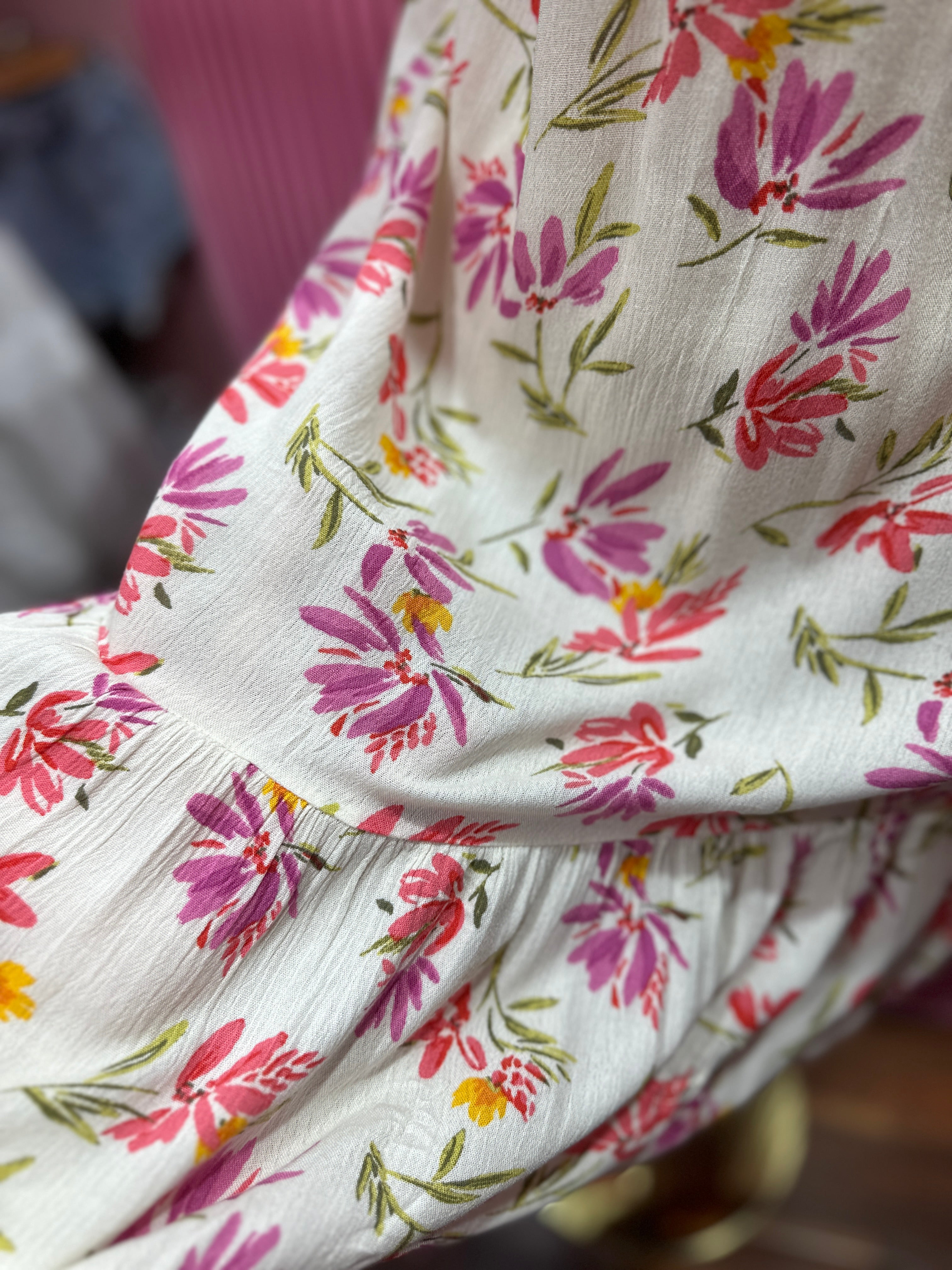 Vestido Corto Casual con Estampado Floral de Tirantes