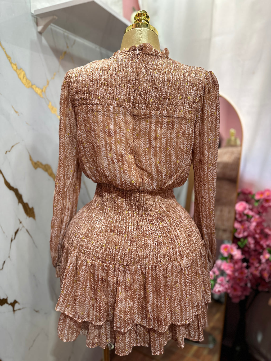 Vestido corto manga larga