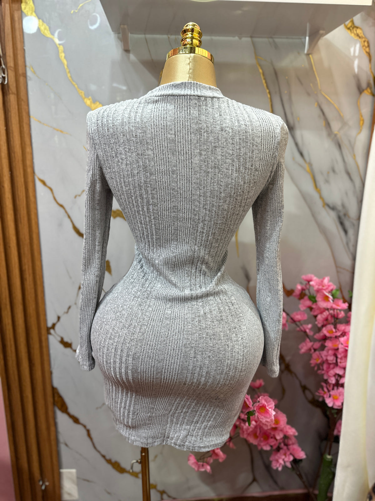 Vestido ajustado gris SHEIN de manga larga con cuello alto y textura acanalada