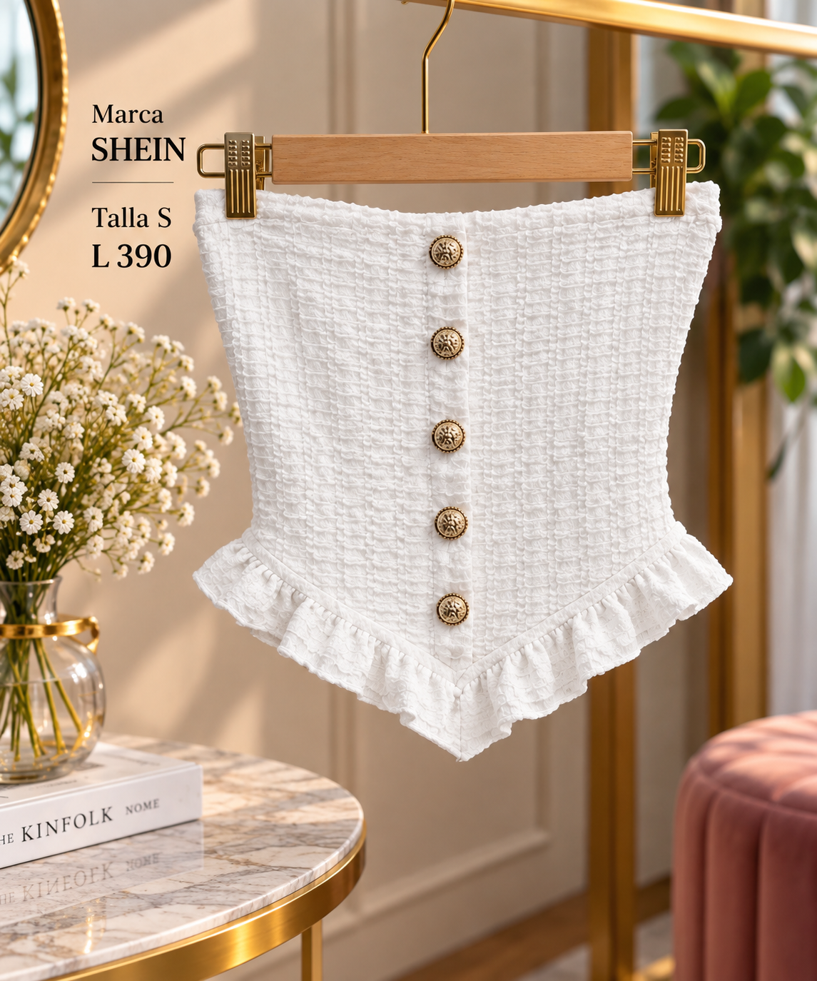 Top estilo corsé blanco sin tirantes decorado con botones delanteros