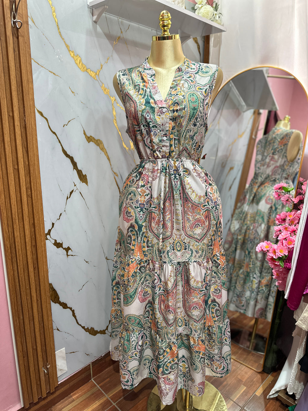 Vestido largo con estampado paisley multicolor y elástico en la cintura