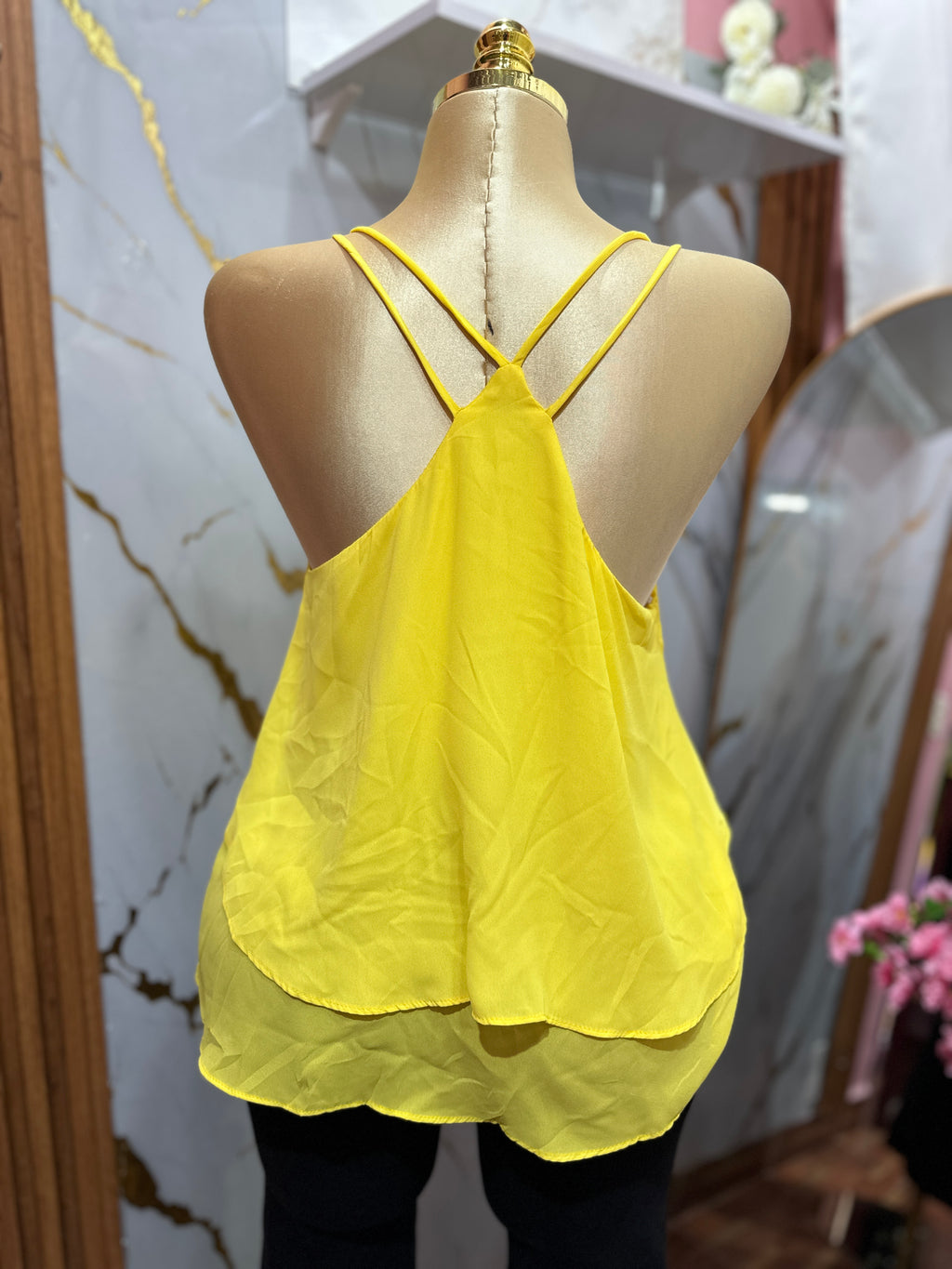 Blusa de tirantes amarilla