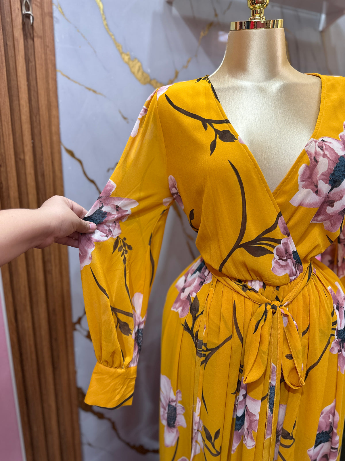 Maxi Vestido amarillo MEITENG con estampado floral con escote en V cruzado de mangas largas