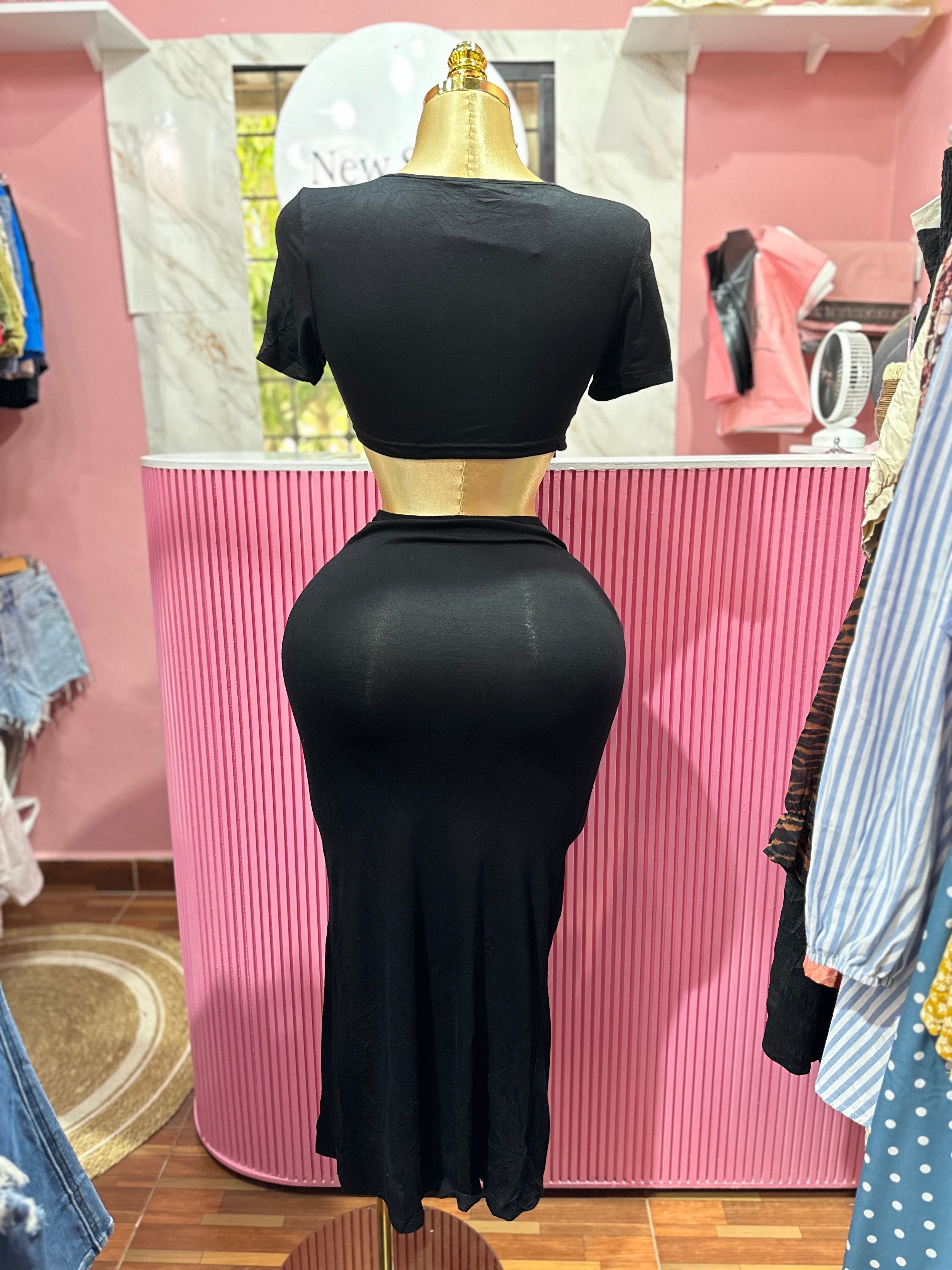 Vestido Negro largo ajustado estilo cut out