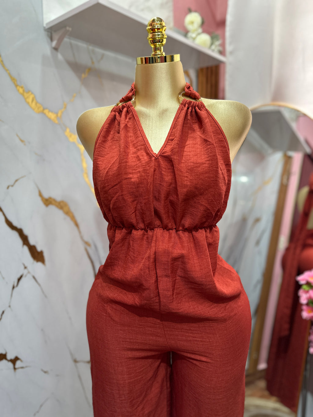 Jumpsuit estilo palazo escotado de la espalda