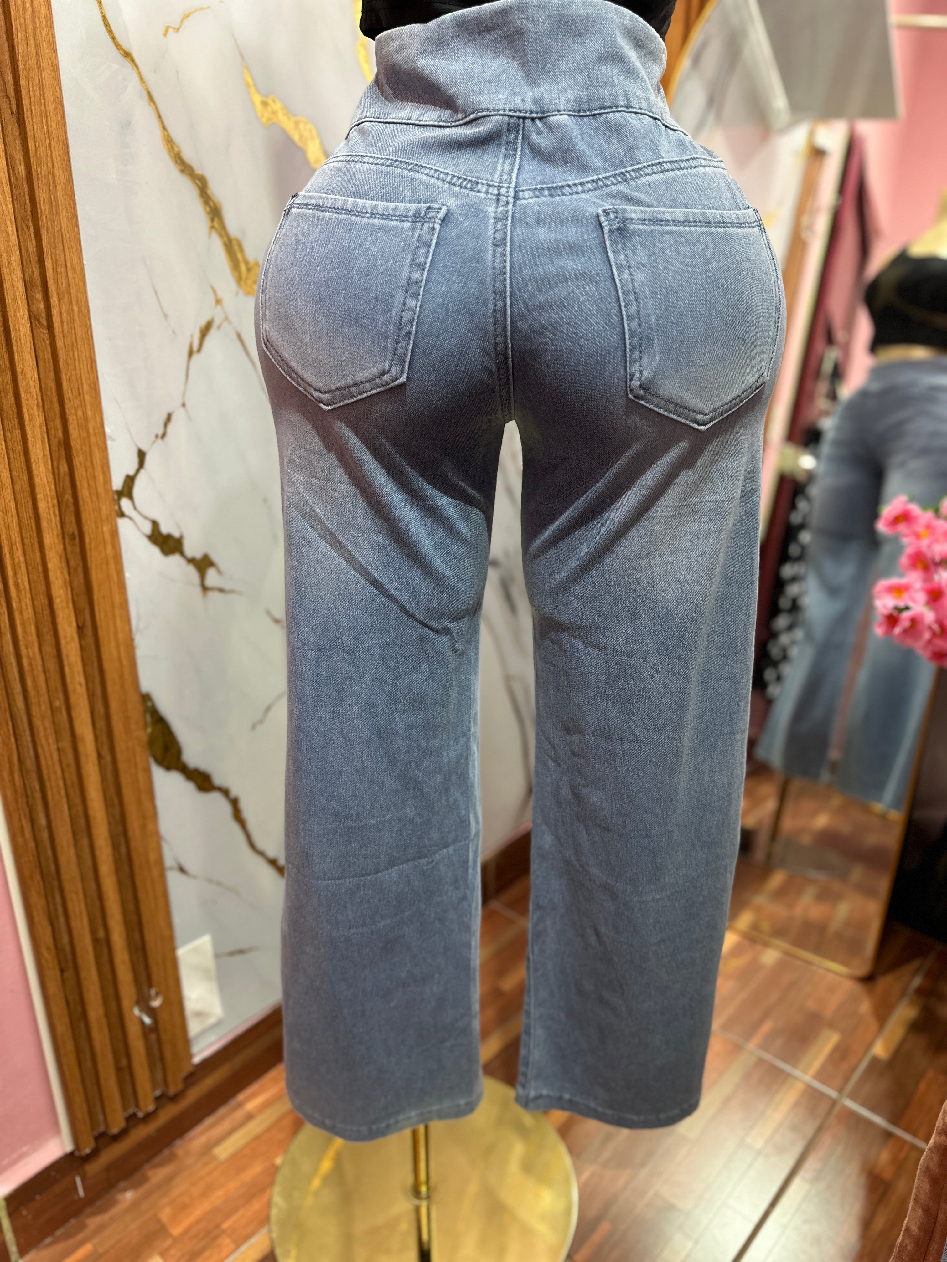 Pantaloneta estilo Jean azul claro