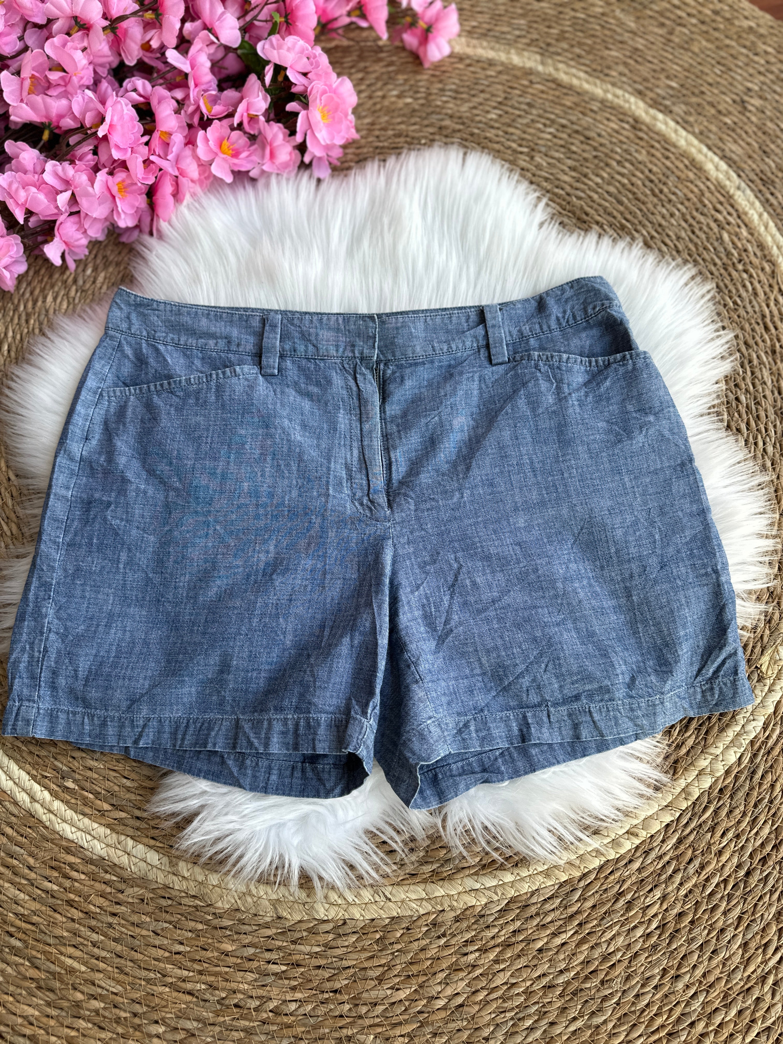 Short Clásico con Bolsillos Laterales