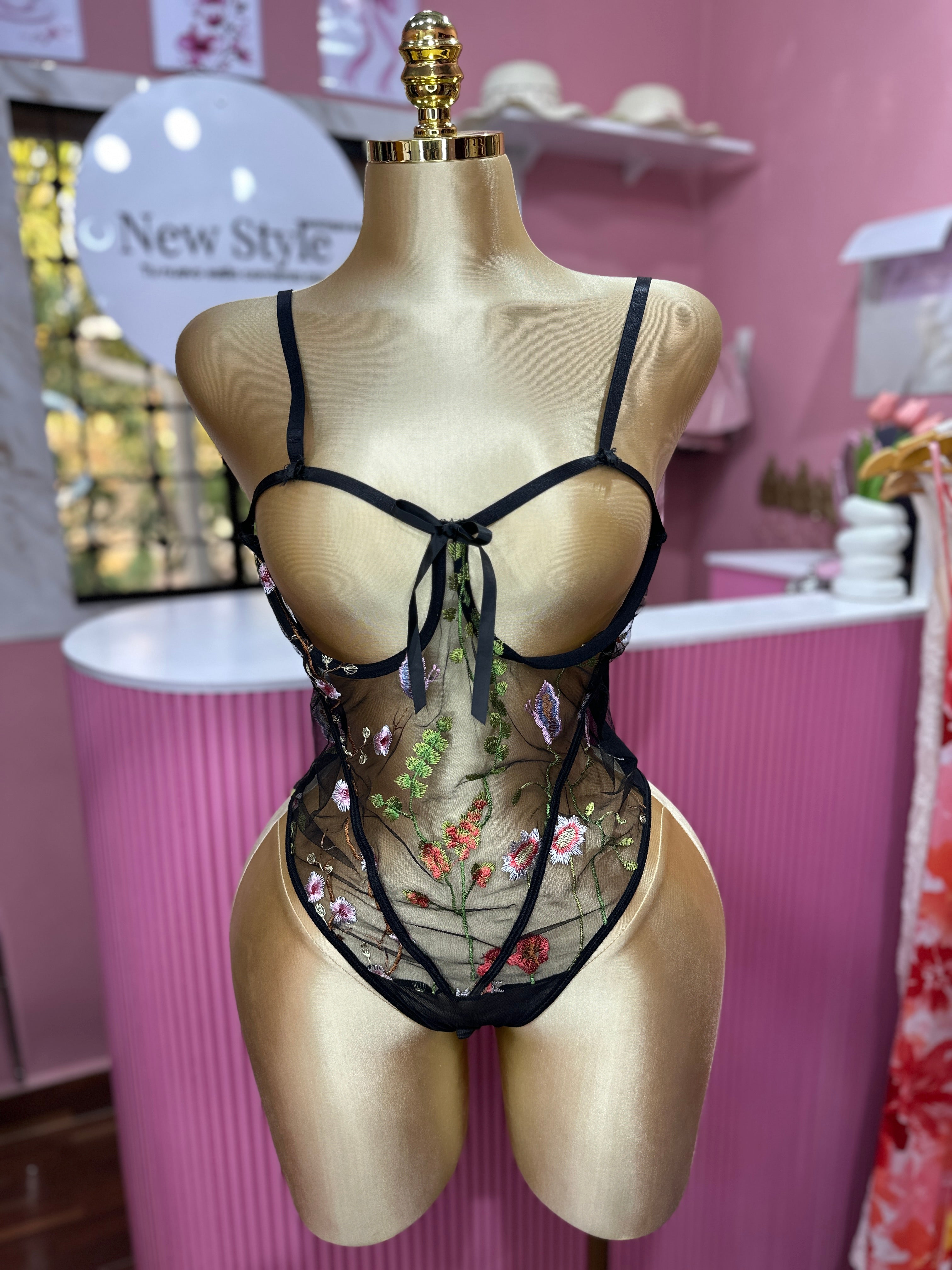 Body transparente bordado