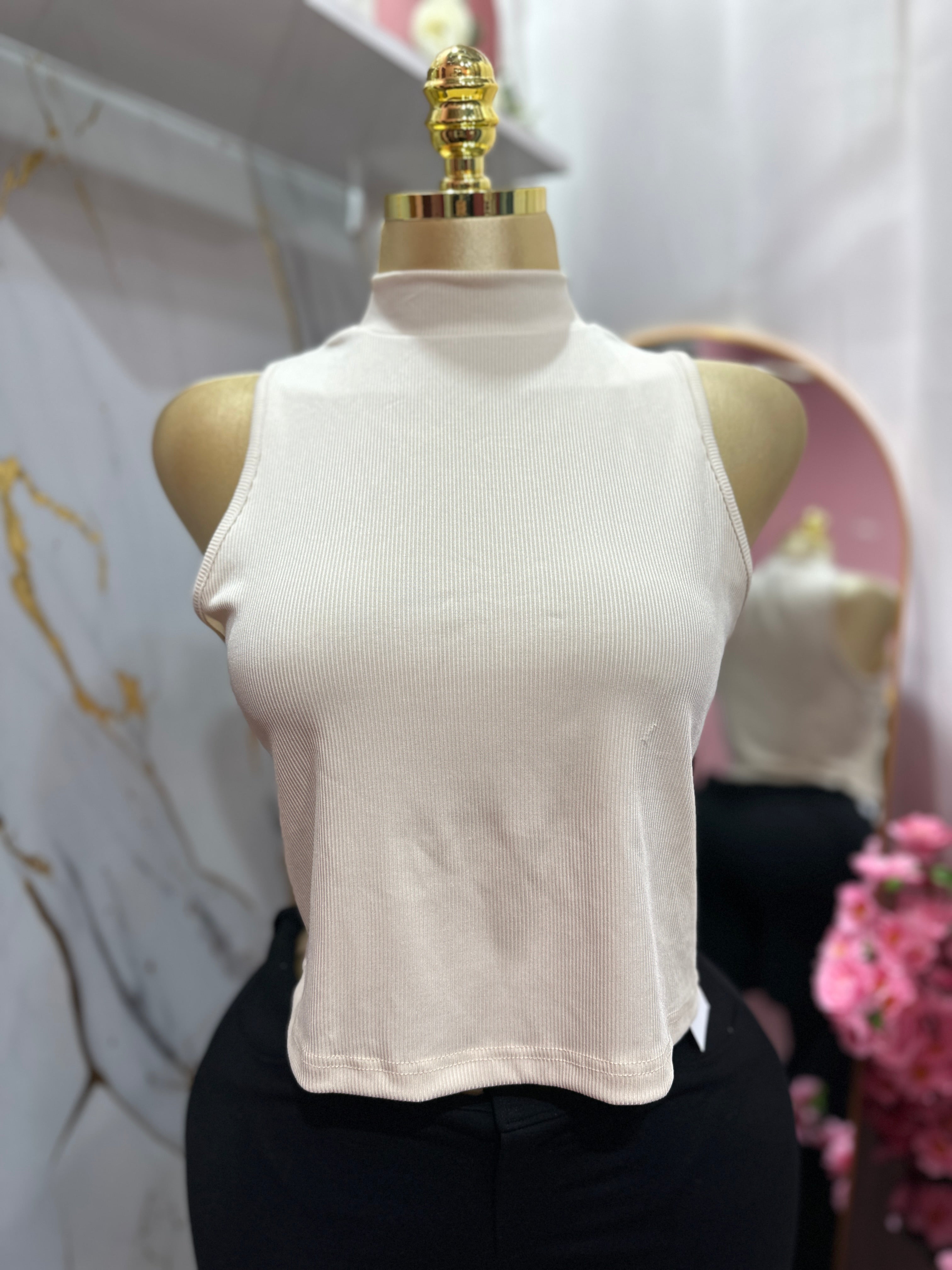Top de cuello alto estilo halter