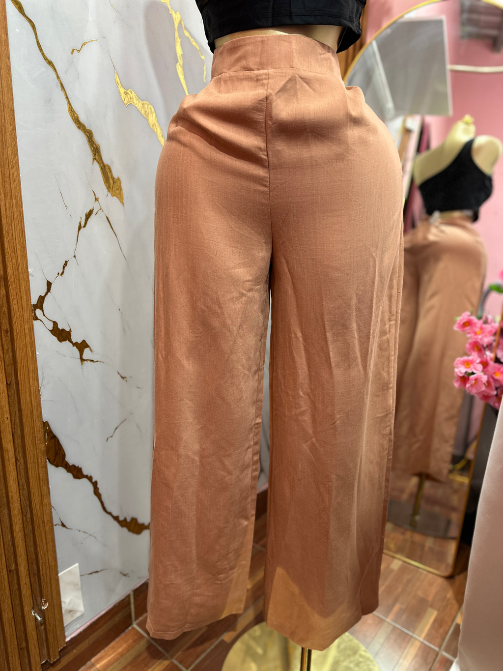 Pantaloneta elegante tela estilo manta