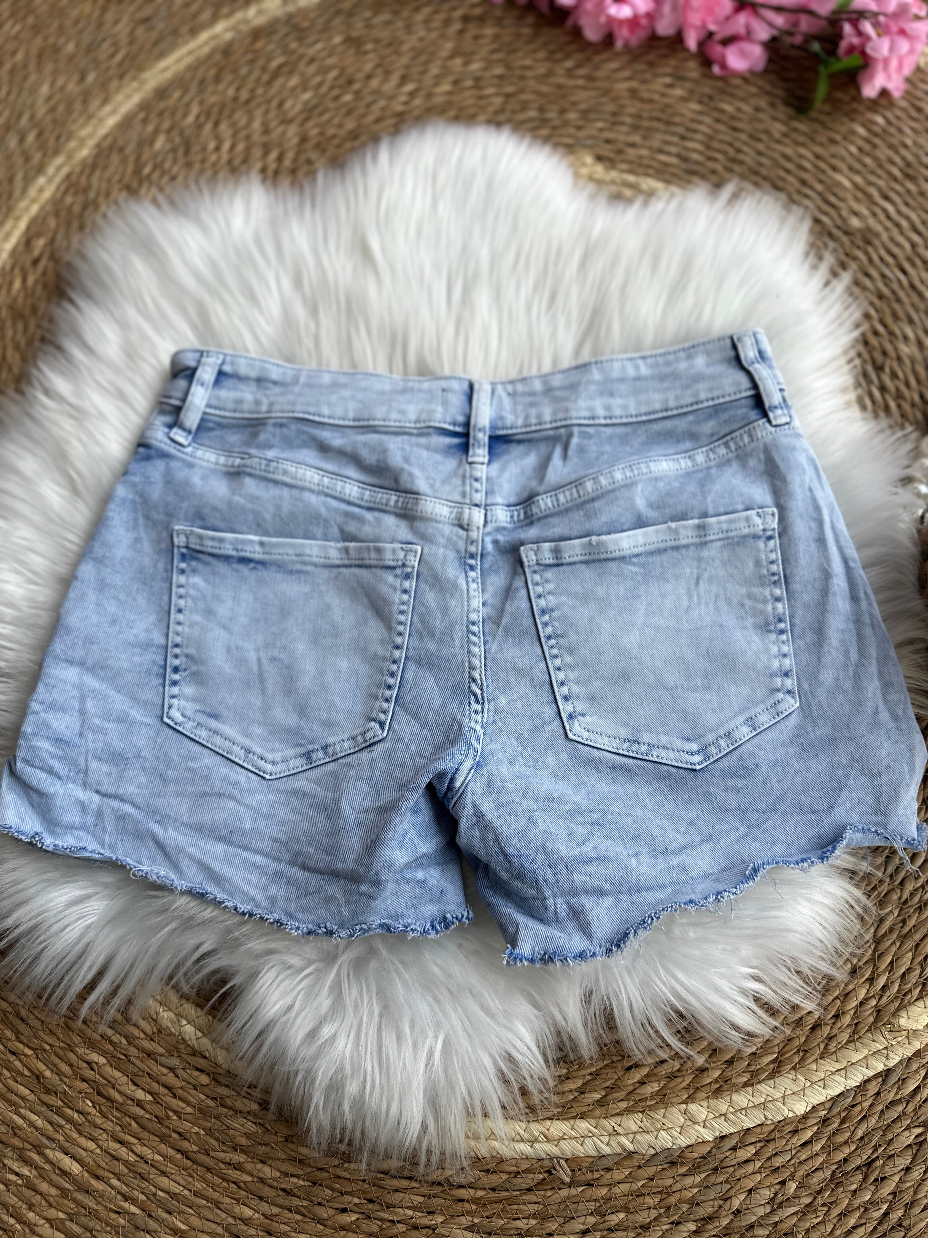 Short Jean Mom