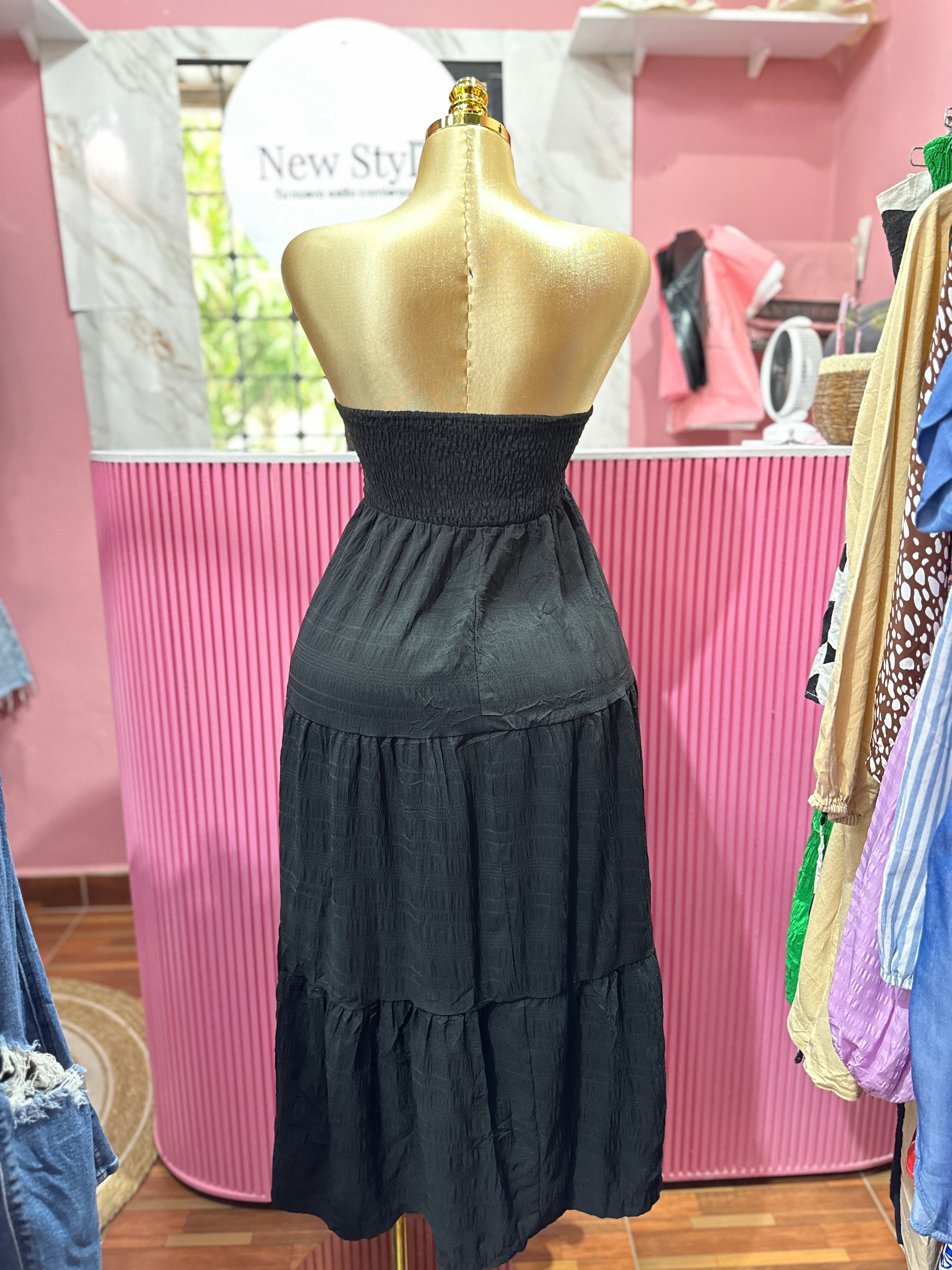 Vestido largo negro strapless