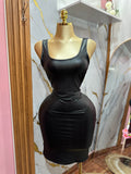 Vestido de cuero sin mangas