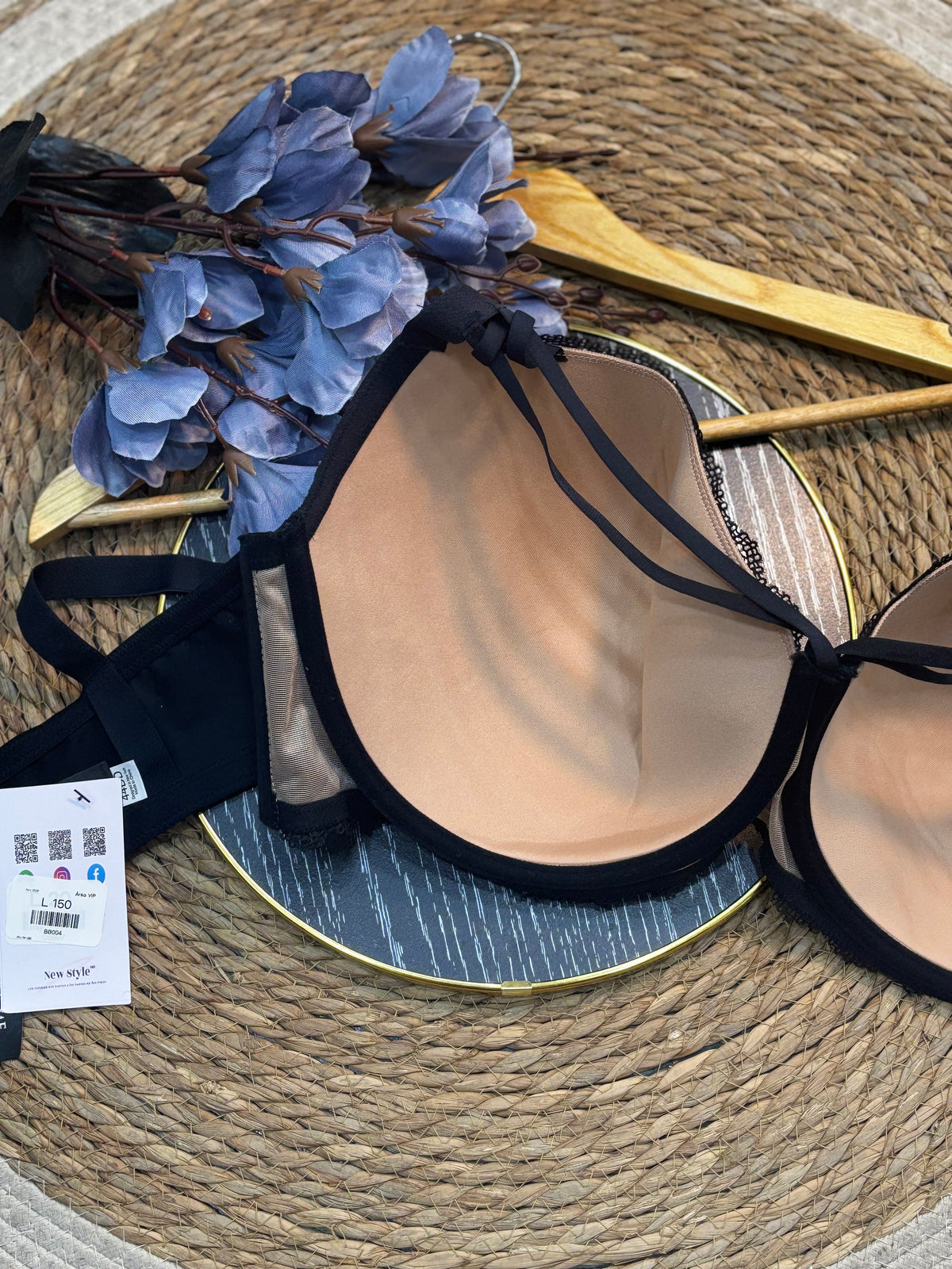 Brasier negro de encaje con varilla ✨