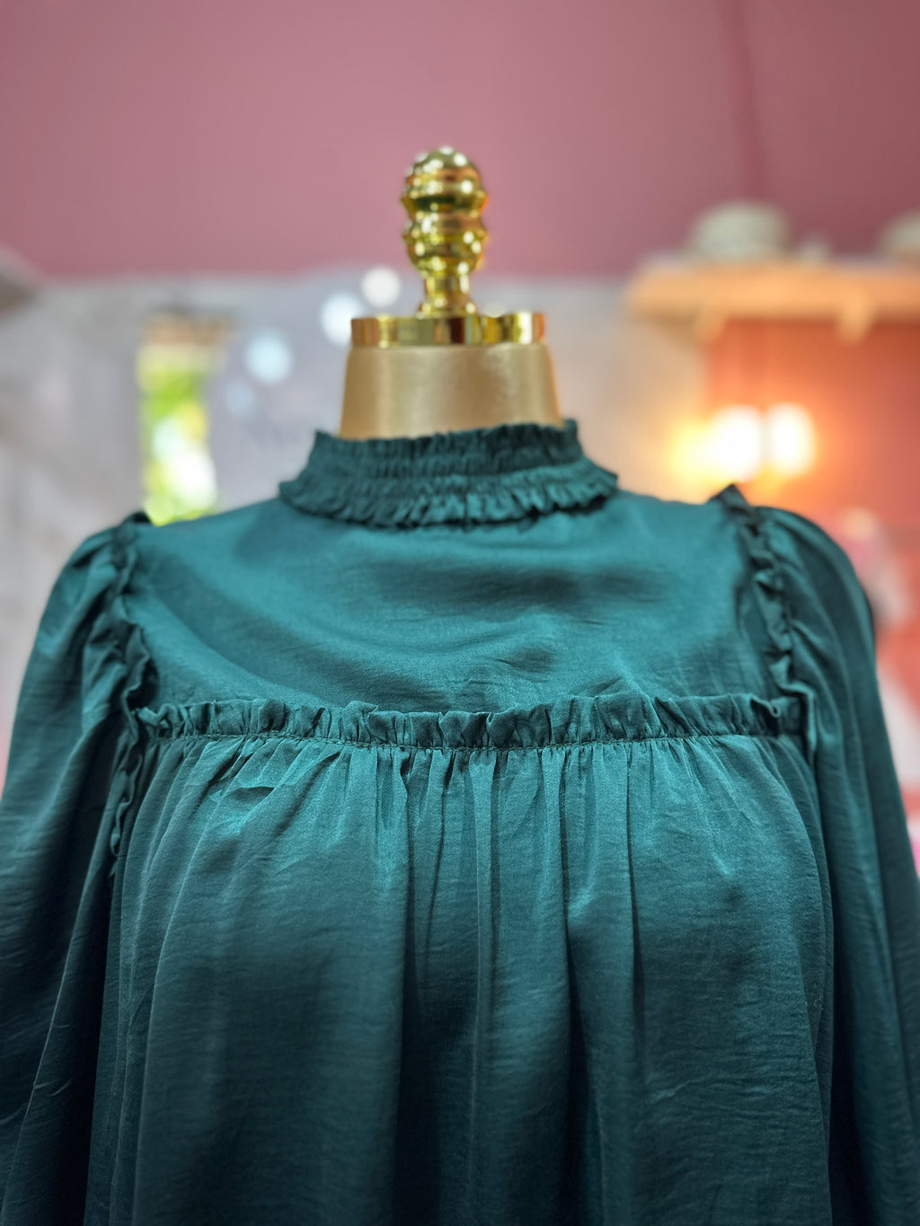 Blusa de Satin manga larga verde esmeralda