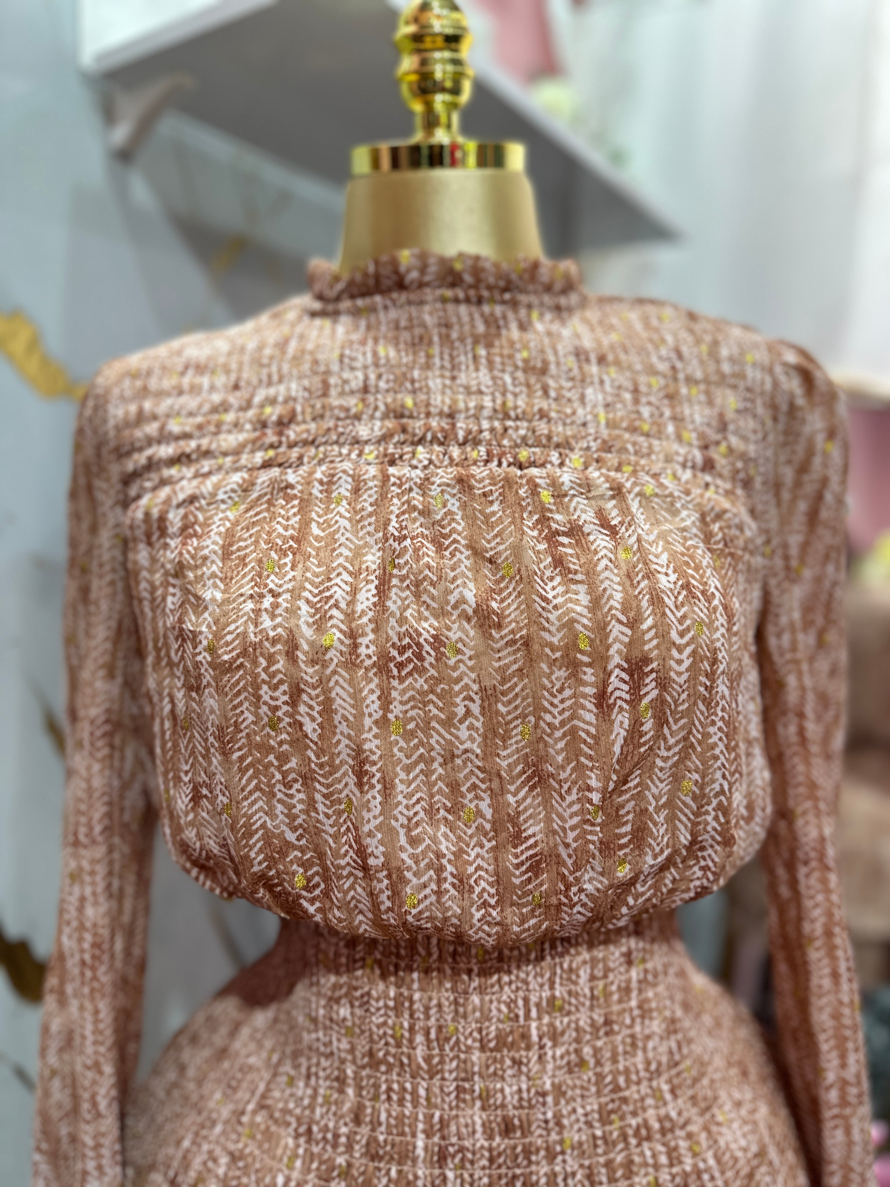 Vestido corto manga larga