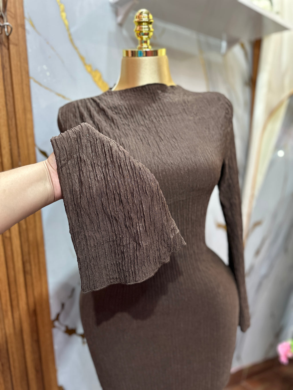 Vestido elegante SHEIN marrón de manga larga ajustado