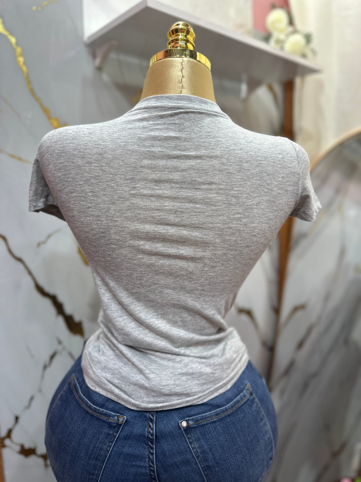 Camisa básica color gris de mangas cortas