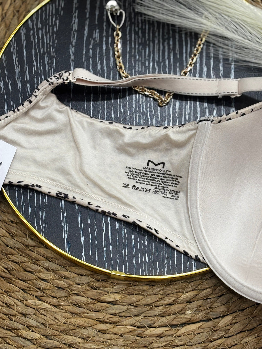 Brasier de diseño animal print con estilo coquet