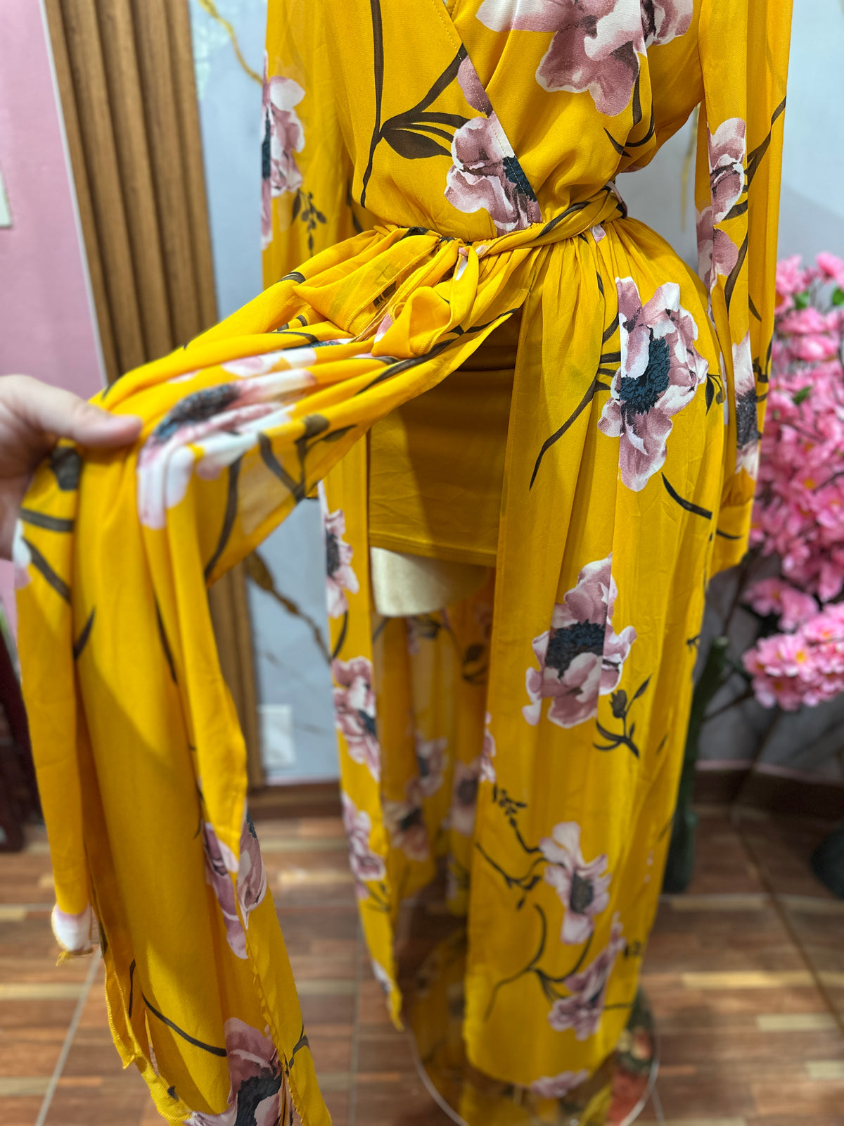 Maxi Vestido amarillo MEITENG con estampado floral con escote en V cruzado de mangas largas