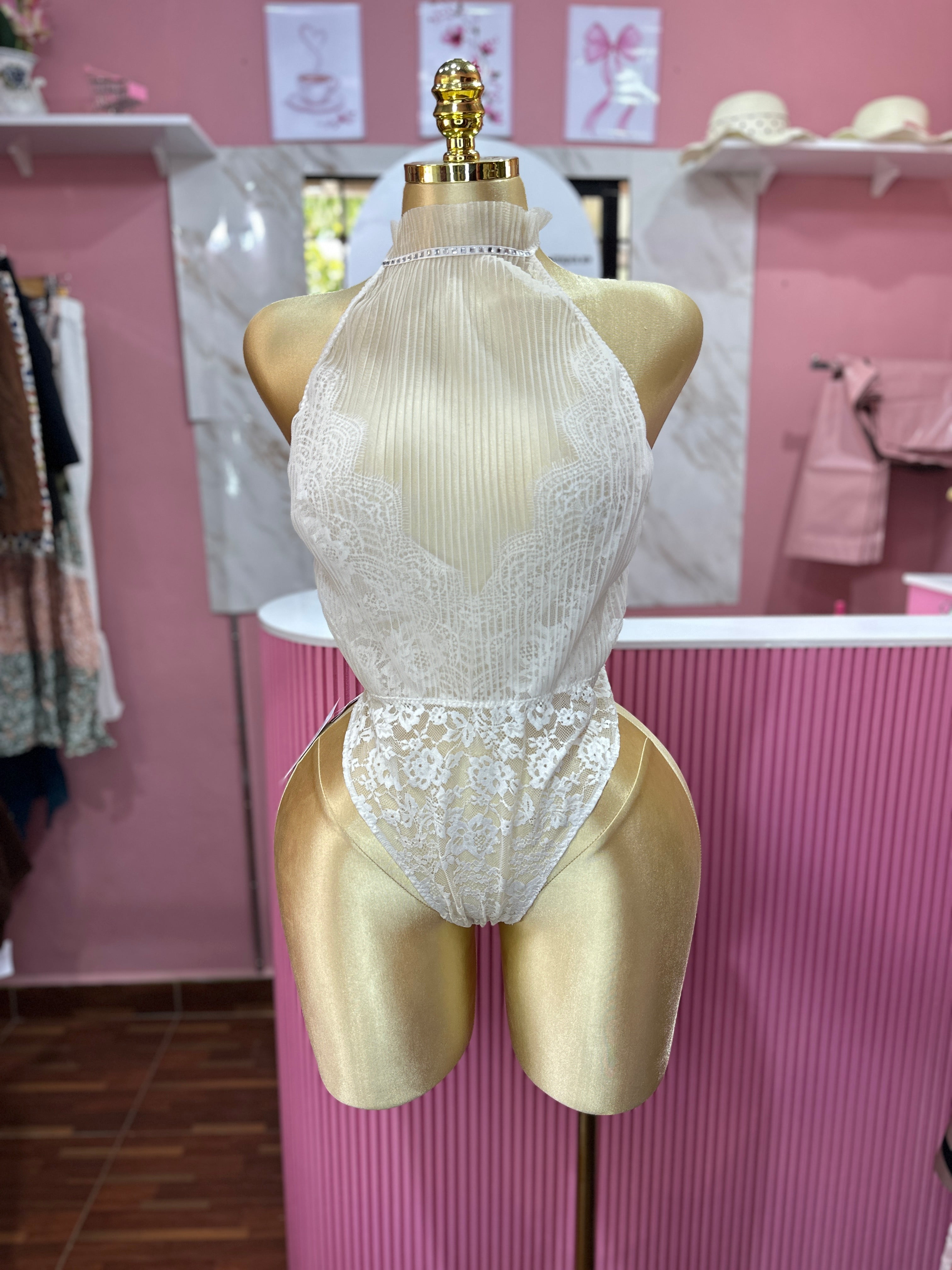 Body cuello alto de encaje blanco