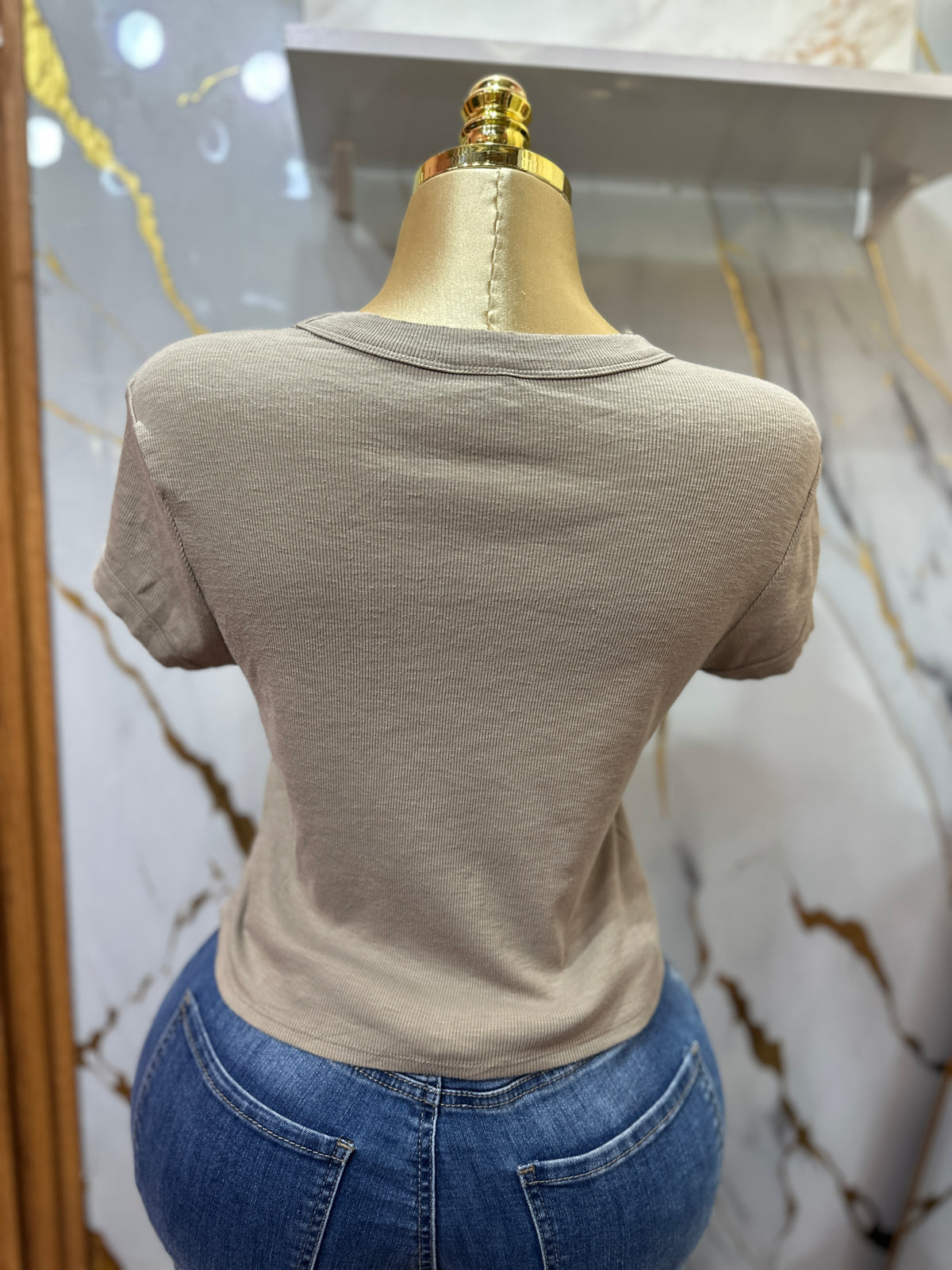 Blusa básica CHAMPIONS de manga corta y de cuello redondo