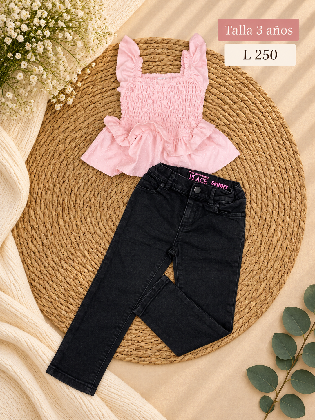 Conjunto para niña, blusa rosada de tirantes con volantes y jeans skinny oscuros