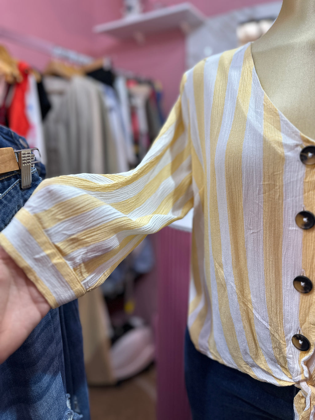 Blusa manga larga de botones rayada