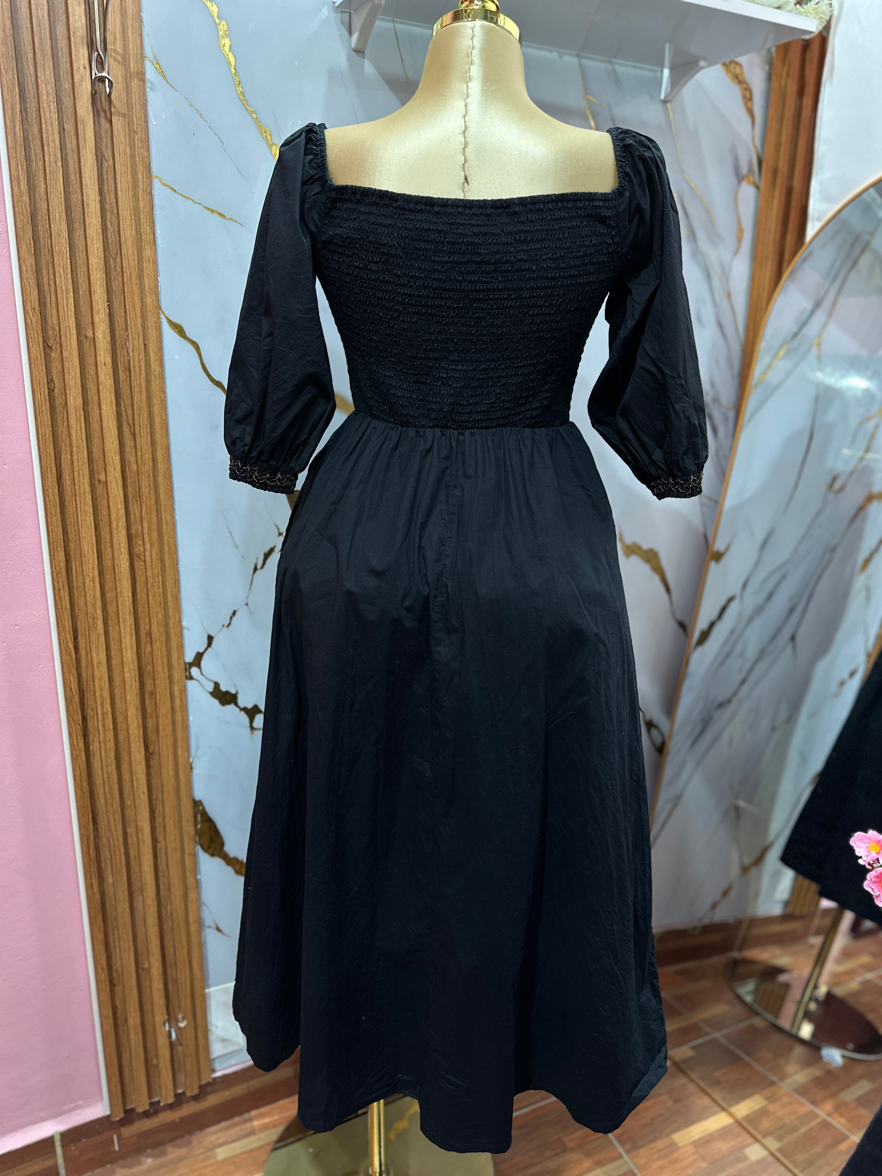 vestido largo negro estilo campesino manga bombacha
