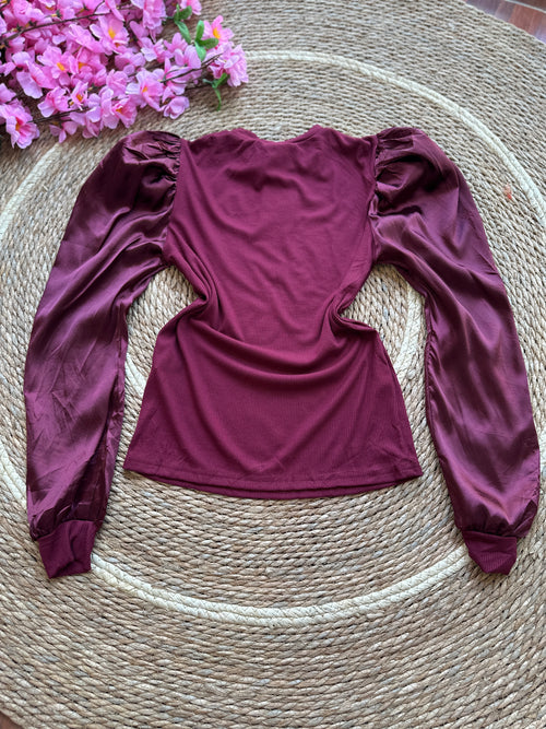Blusa de Canale con Mangas Satinadas Abullonadas