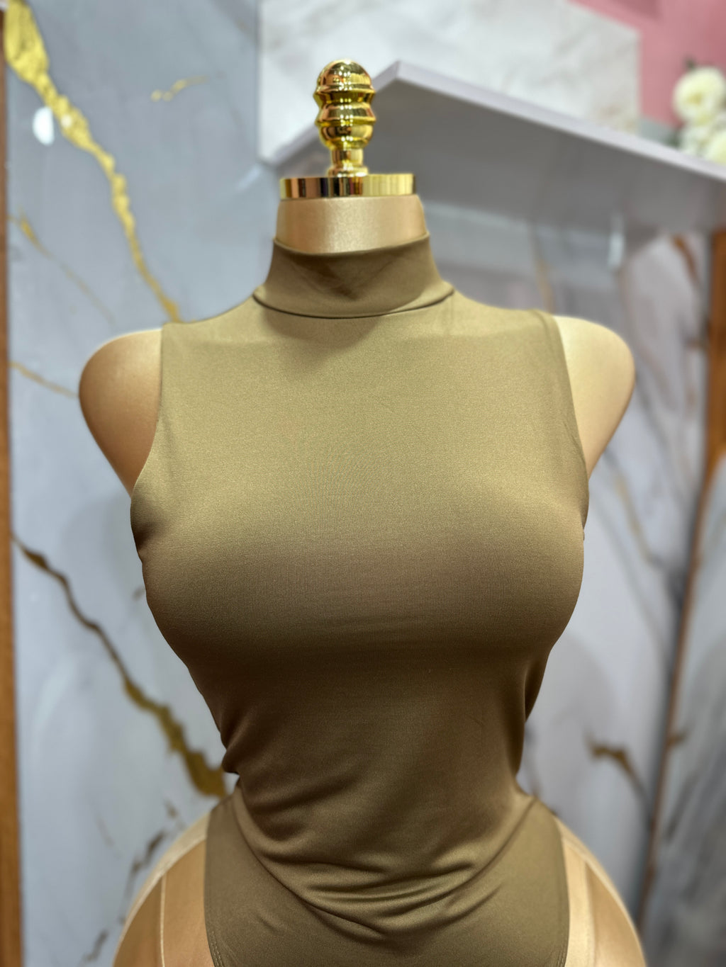 Body sin mangas cuello alto