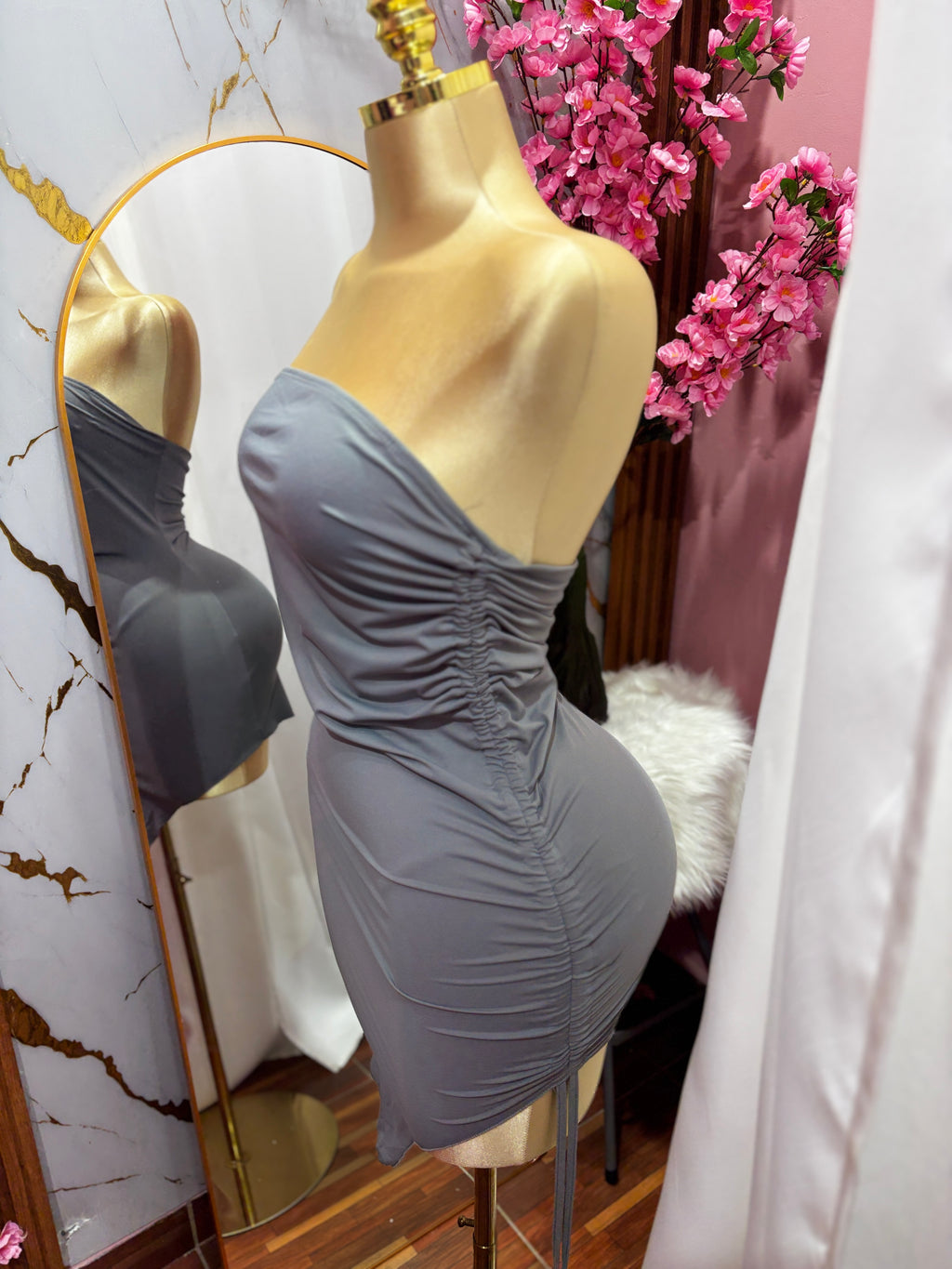 Vestido tubo pegado al cuerpo
