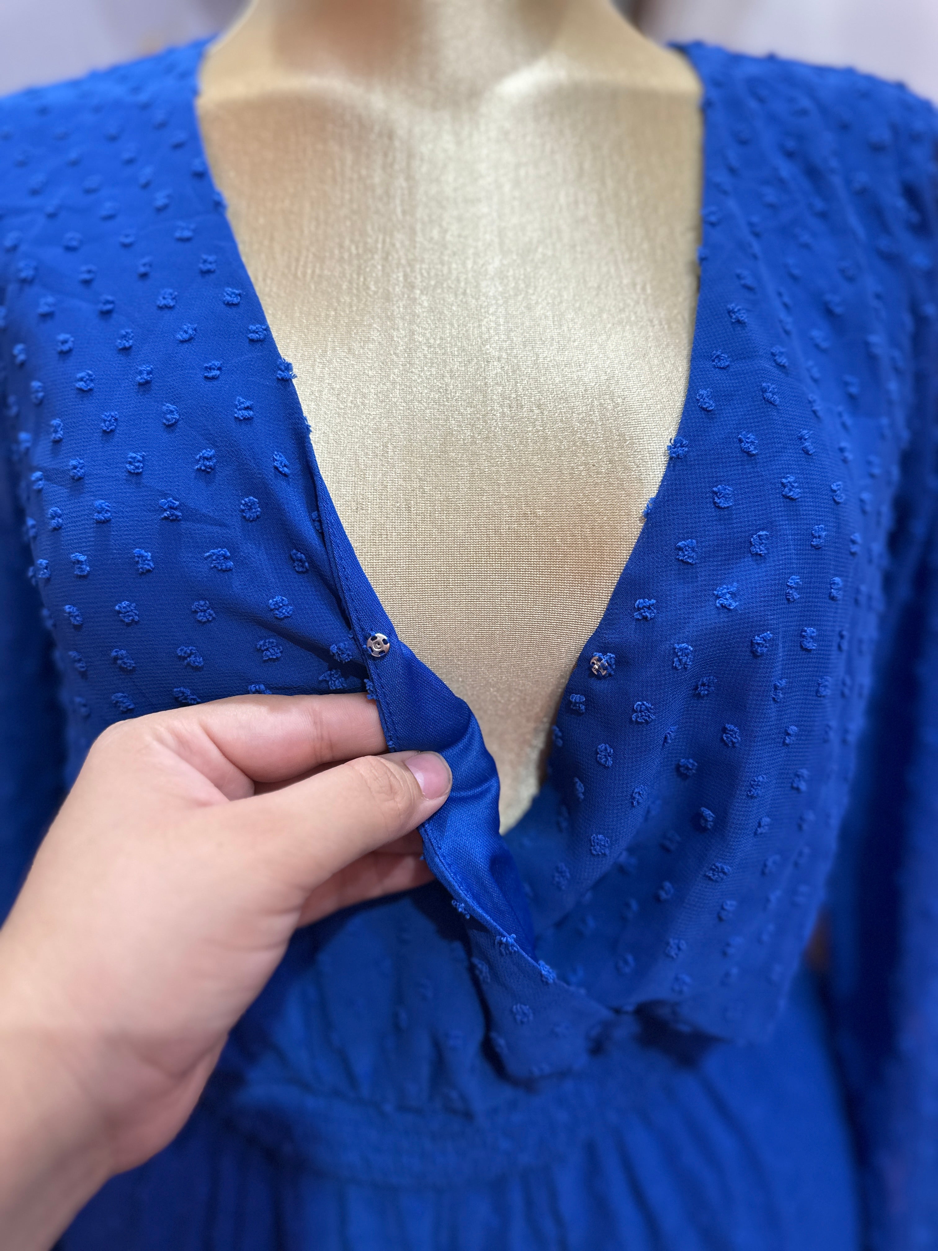 Jumpsuit azul rey con cuello en V profundo de manga larga acampanada
