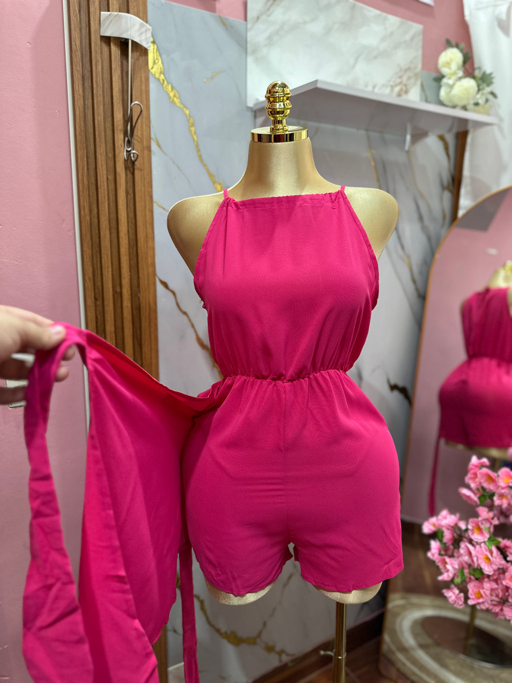 Jomper corto fucsia estilo transparente de tirantes