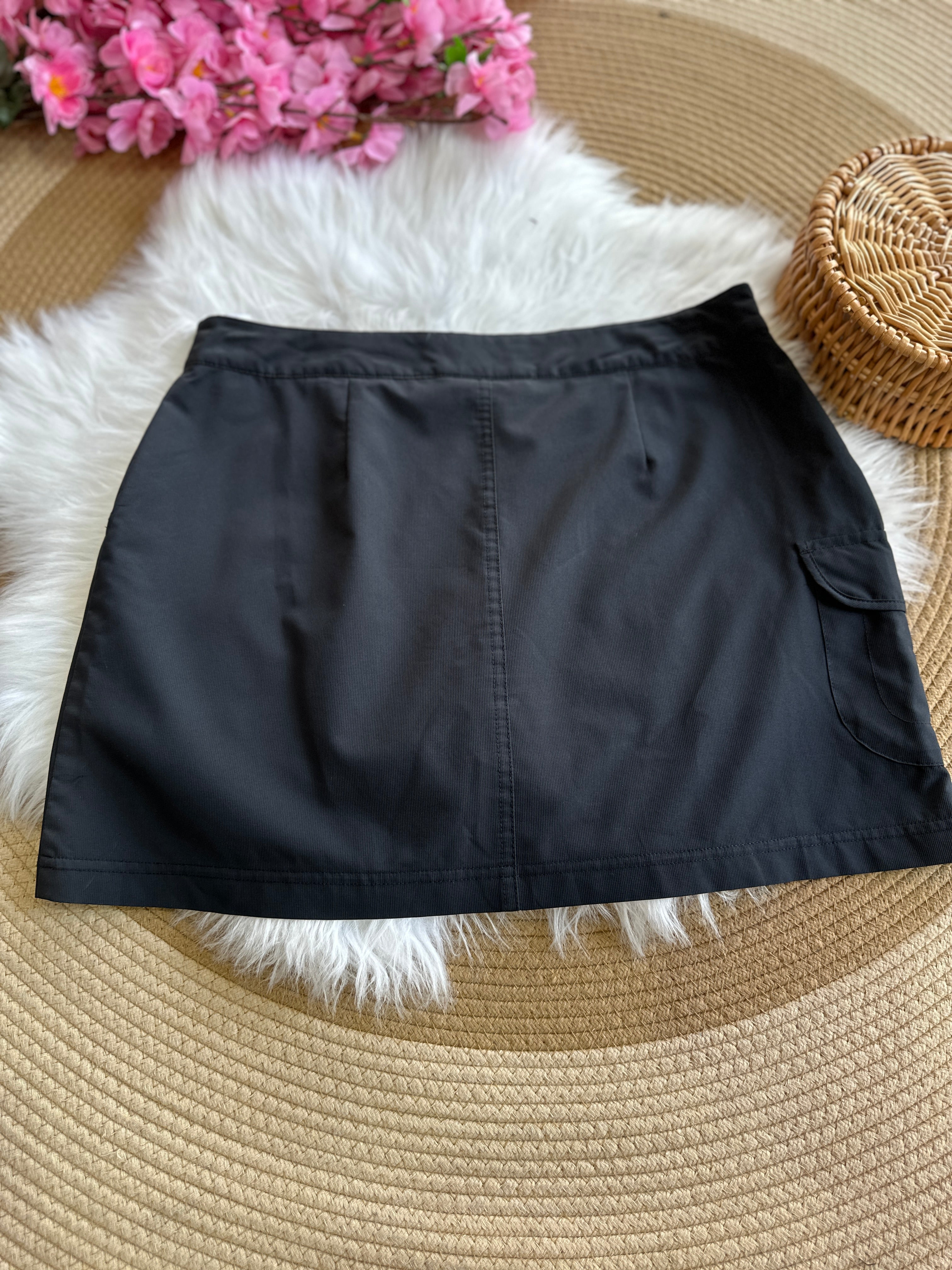 Falda Negra con Short