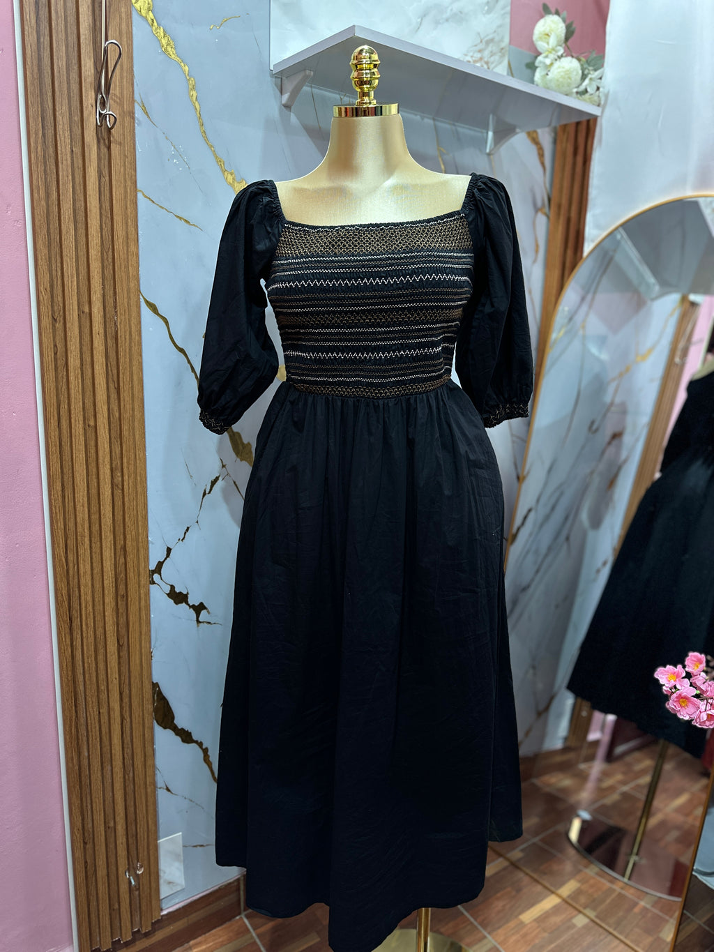 vestido largo negro estilo campesino manga bombacha