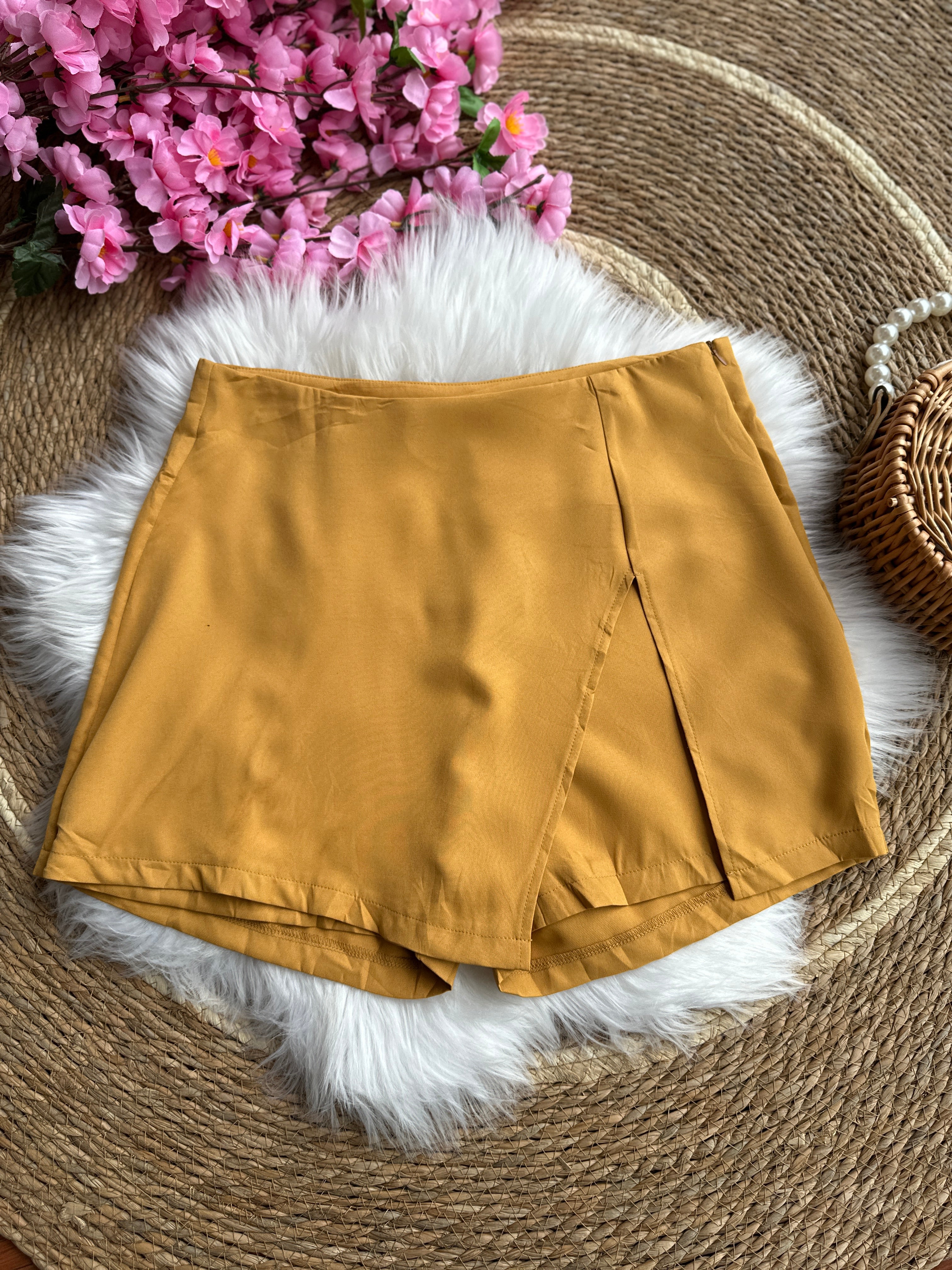 Falda Short color Mostaza