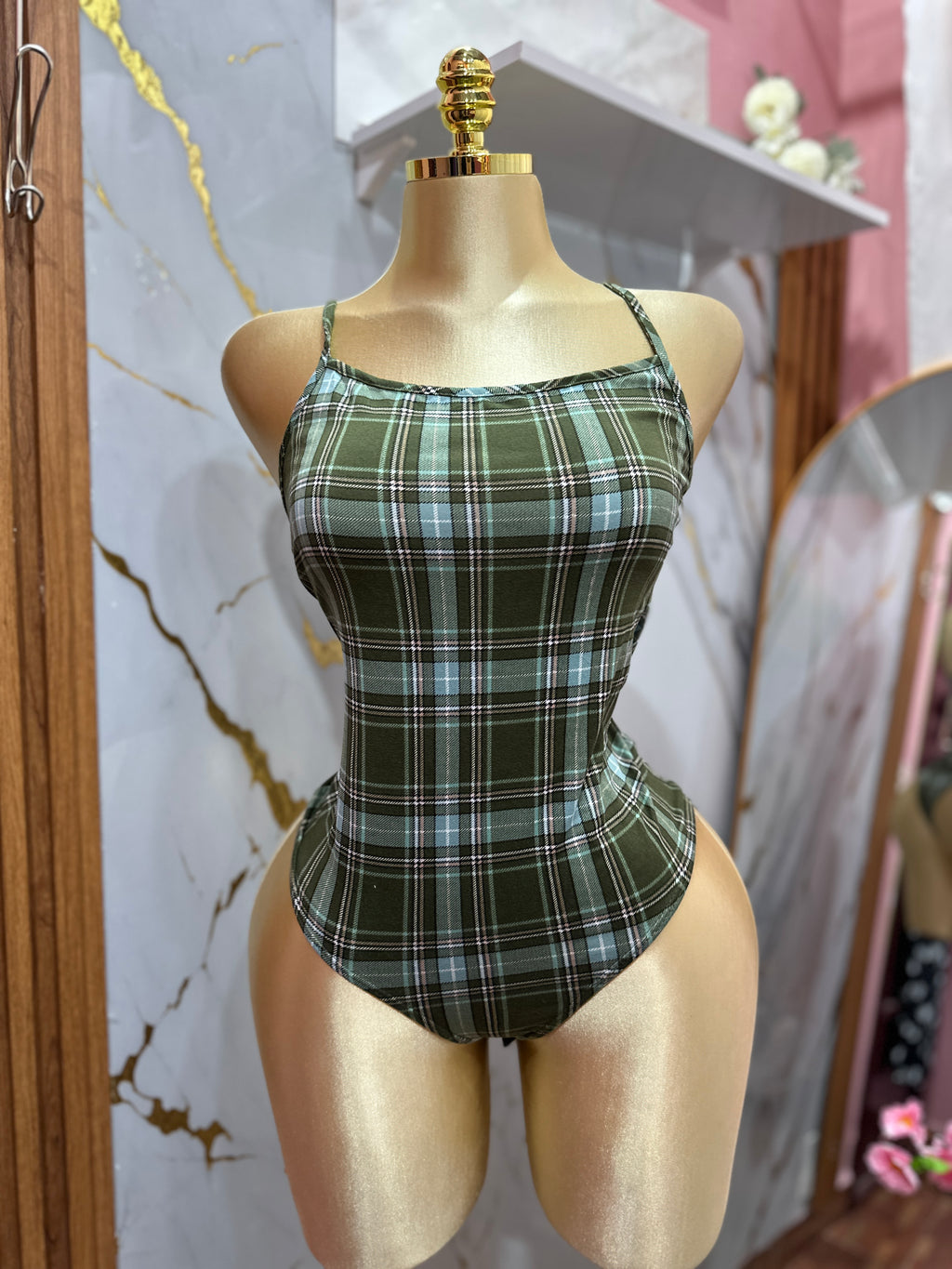 Body de tirantes cuadriculado