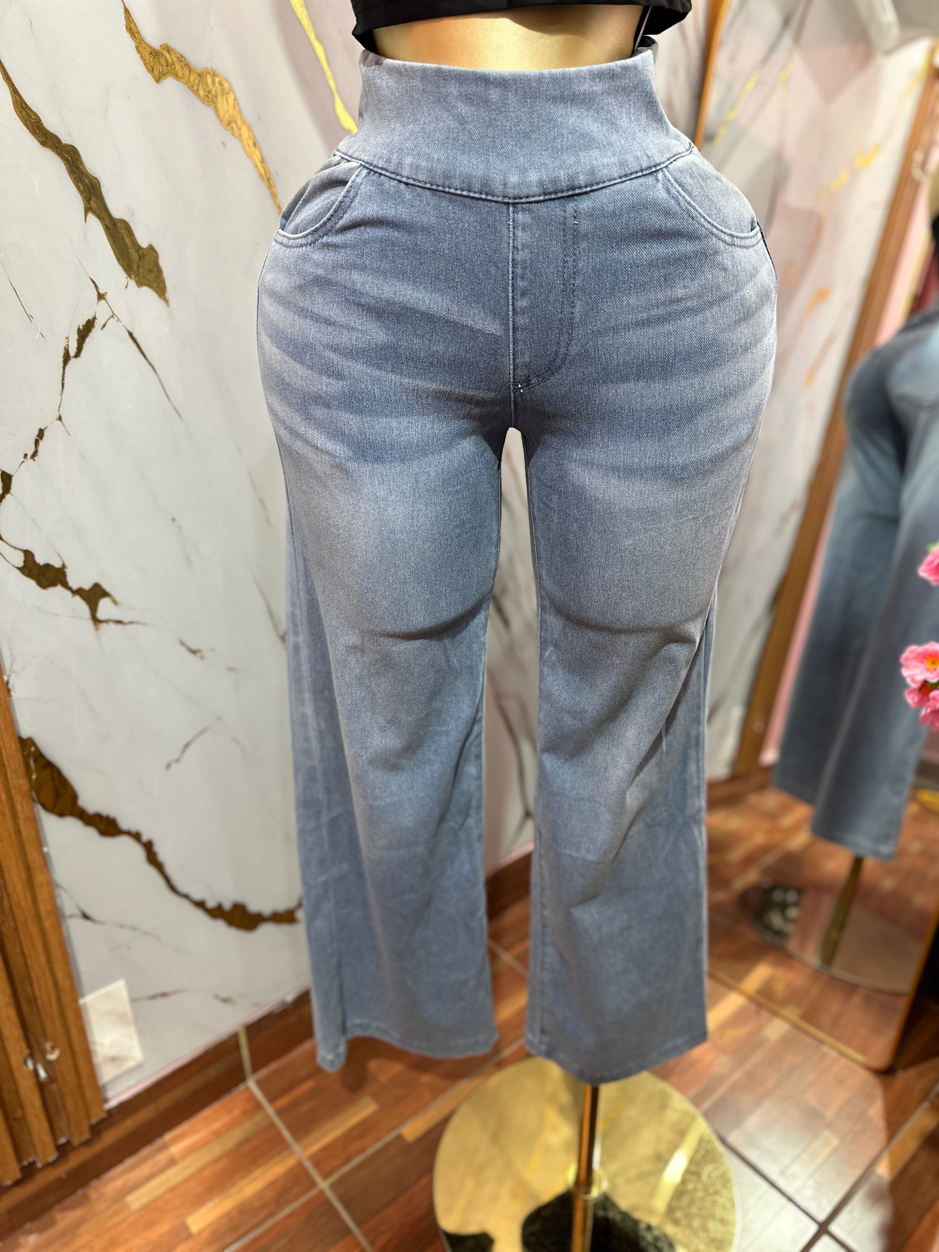 Pantaloneta estilo Jean azul claro