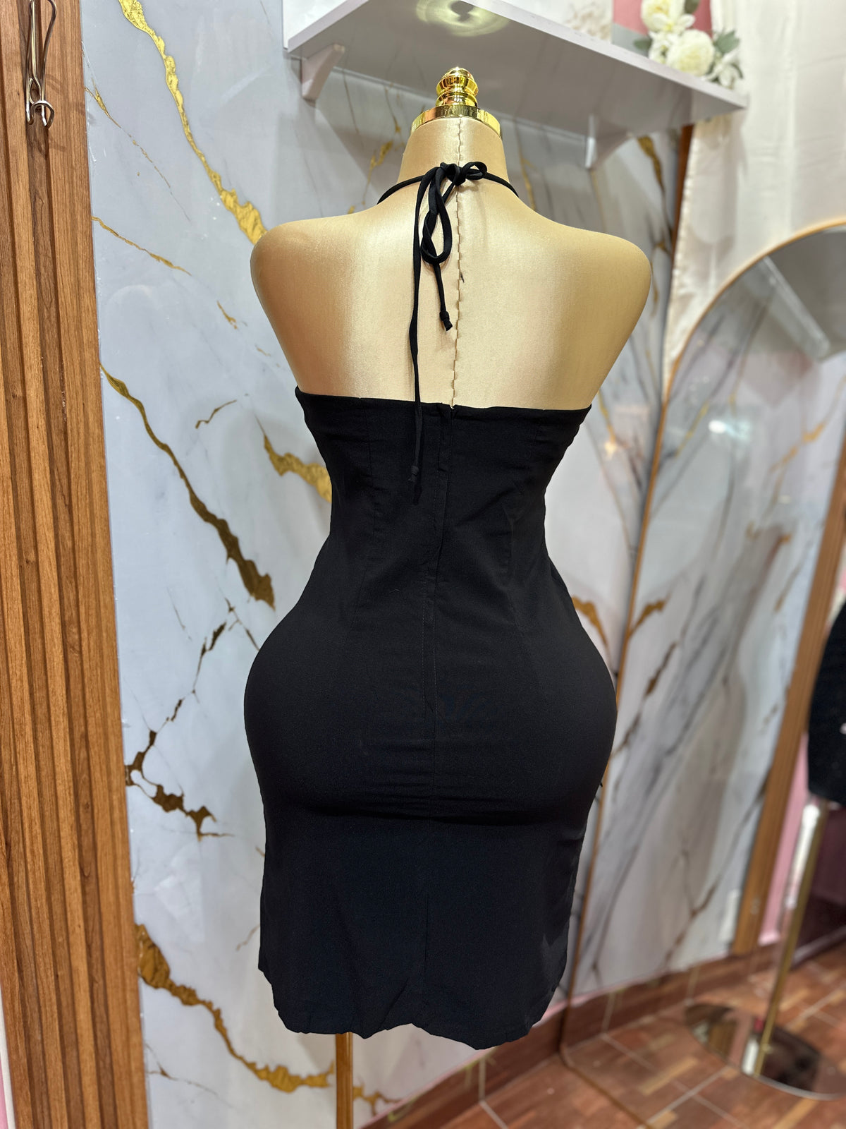 Vestido corto BYER TOO! negro tipo halter